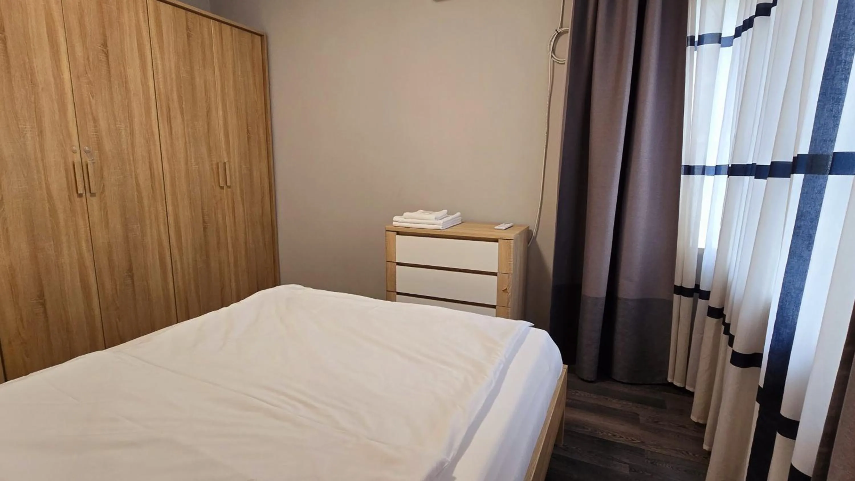 Bedroom, Bed in Starflat Quiet Parkside Suite