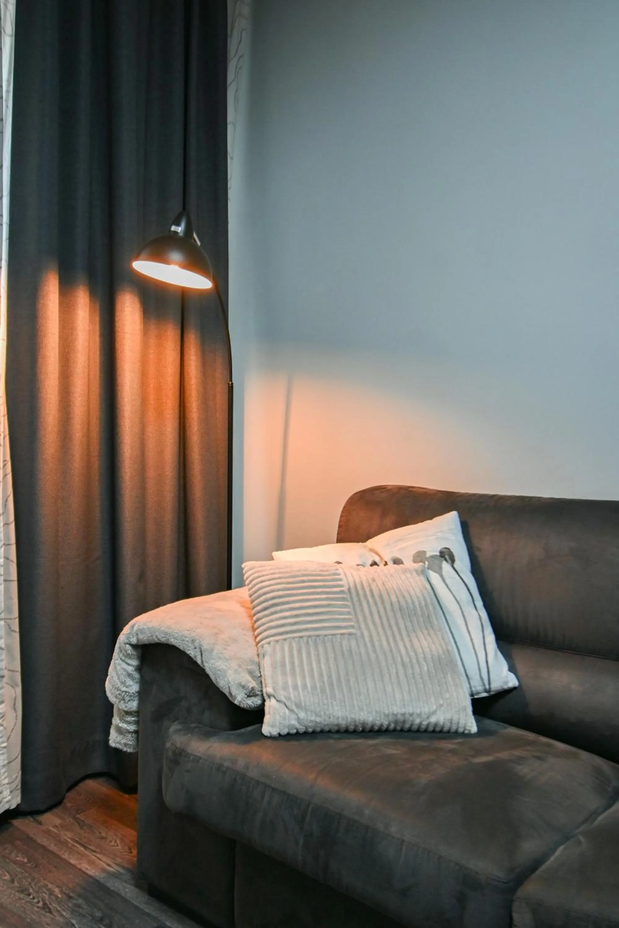 Two-Bedroom Apartment in Starflat Quiet Parkside Suite