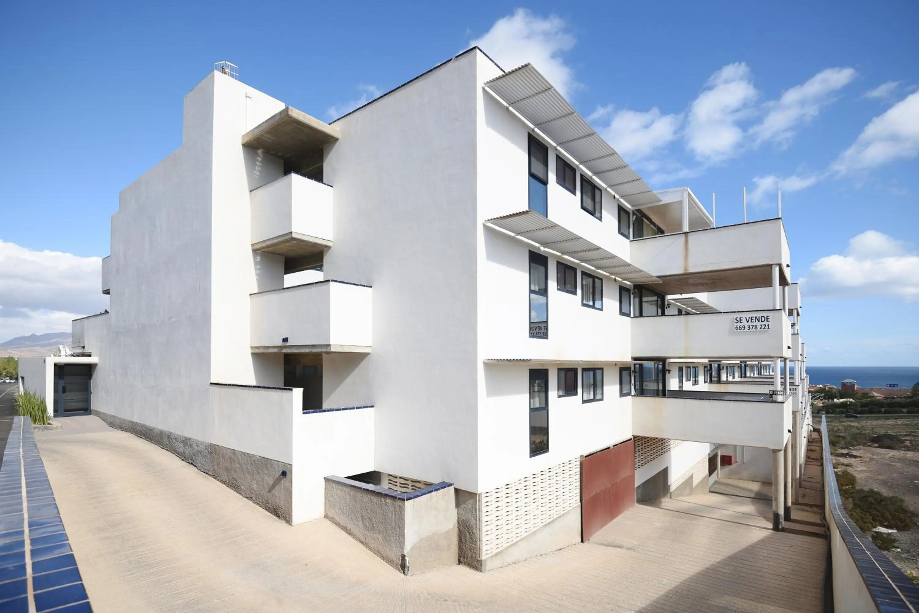 Facade/entrance in Cardon Big Calm 19