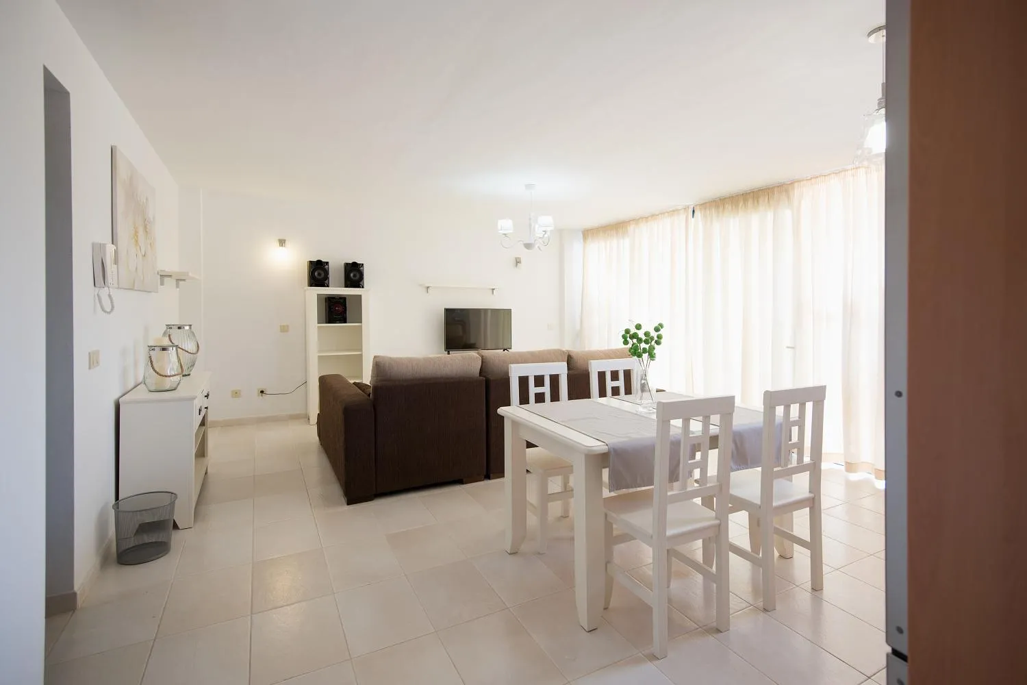 Dining area in Cardon Big Calm 19
