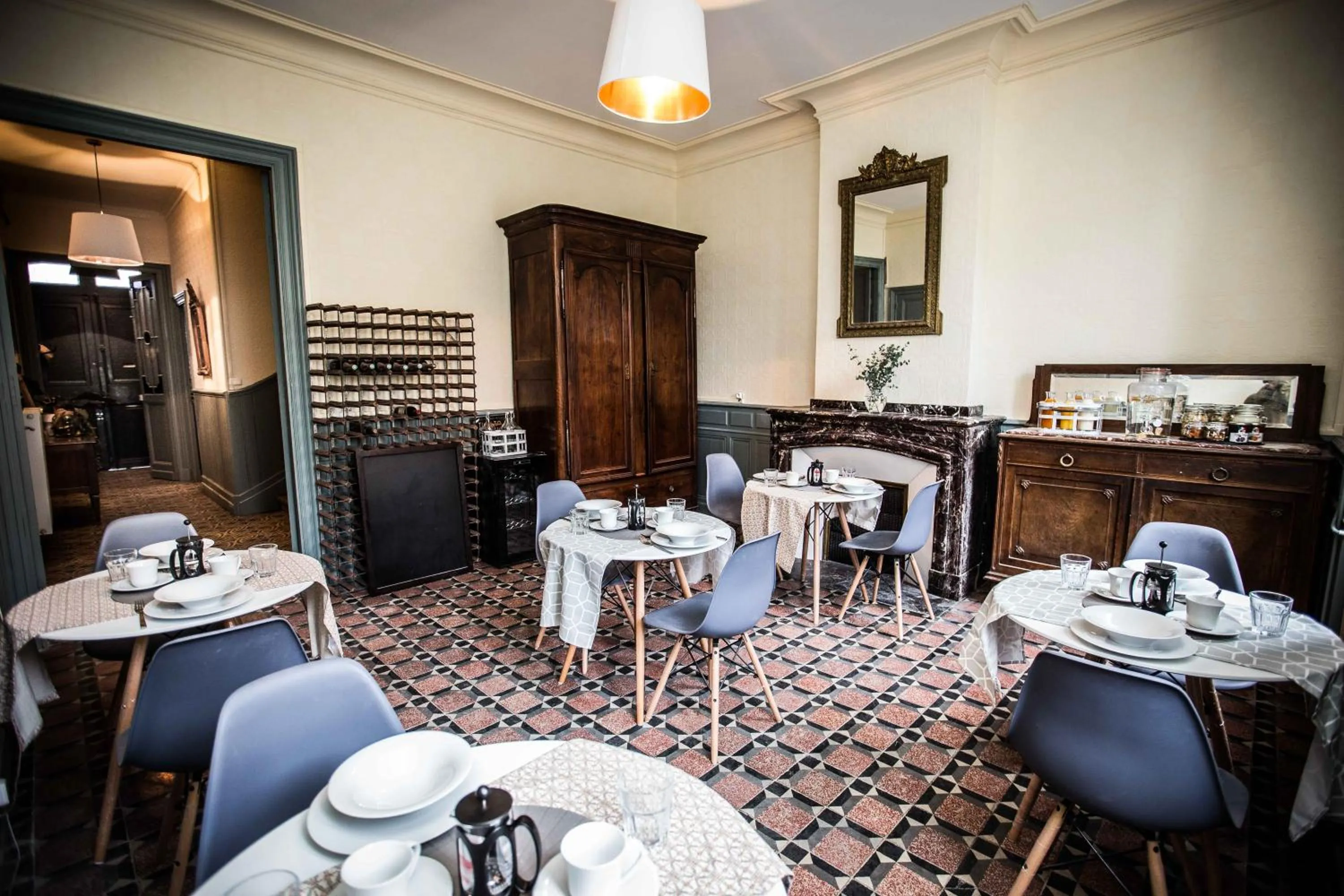 Continental breakfast in Carcassonne Townhouse