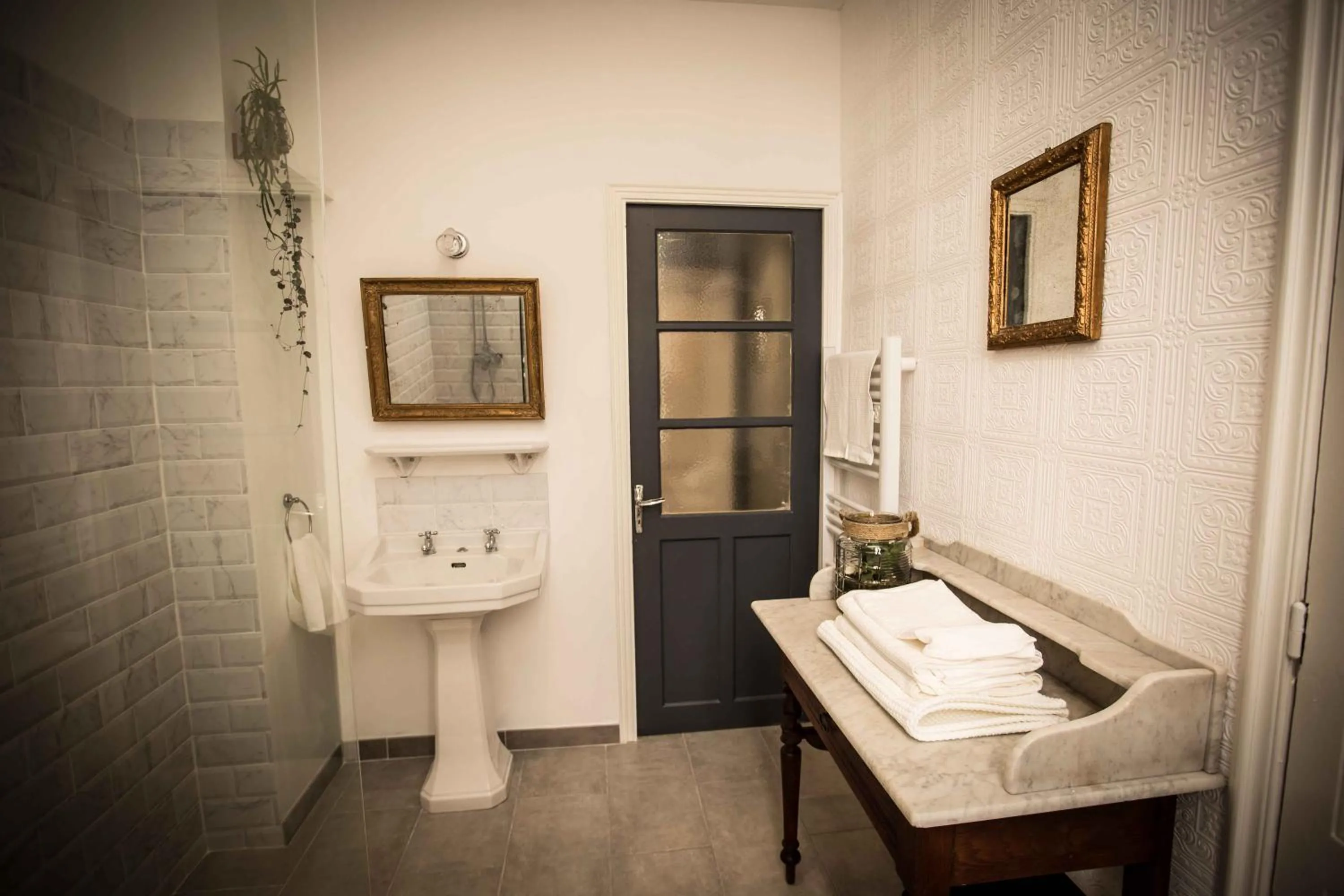 Bathroom in Carcassonne Townhouse