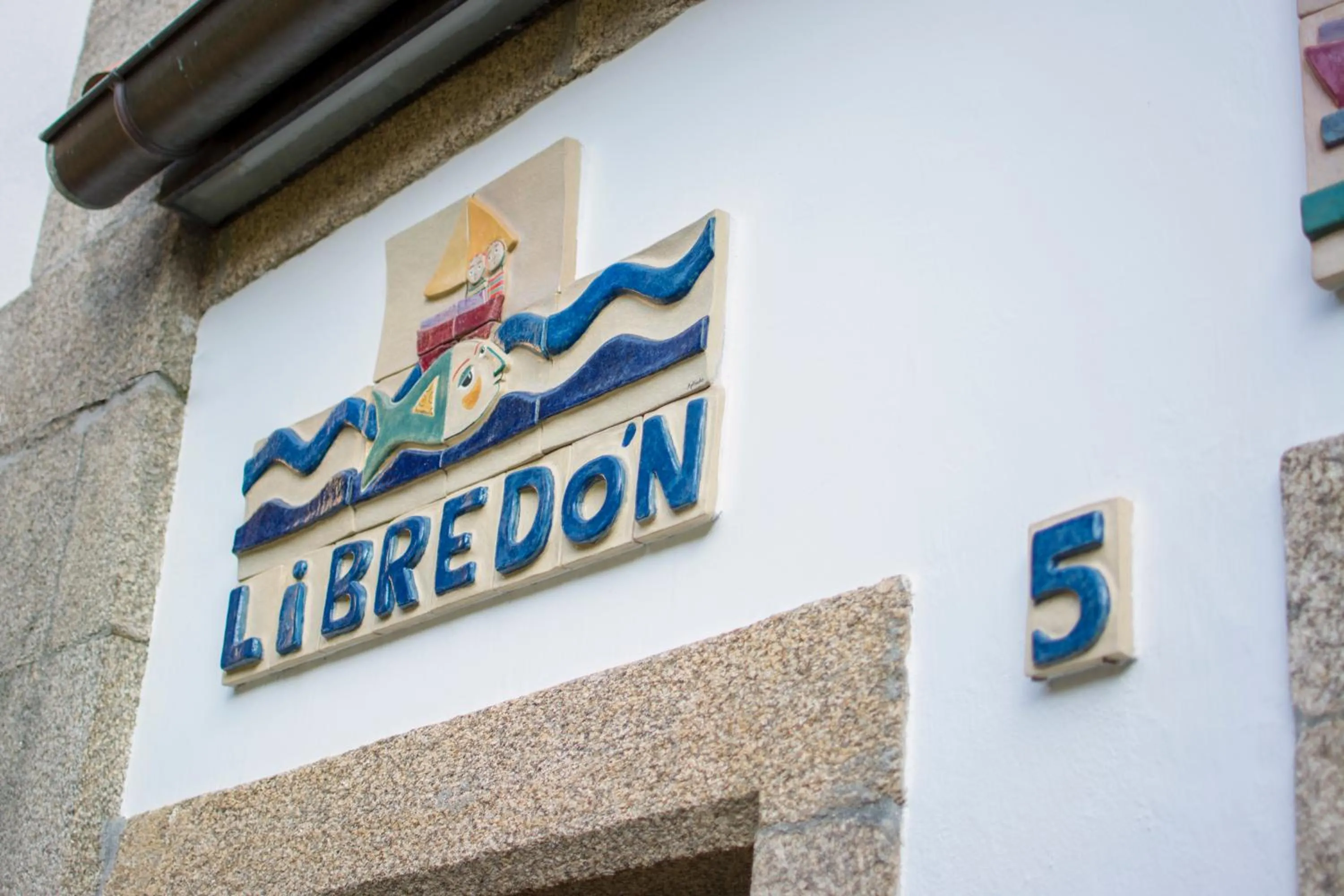 Property building in Libredón Rooms