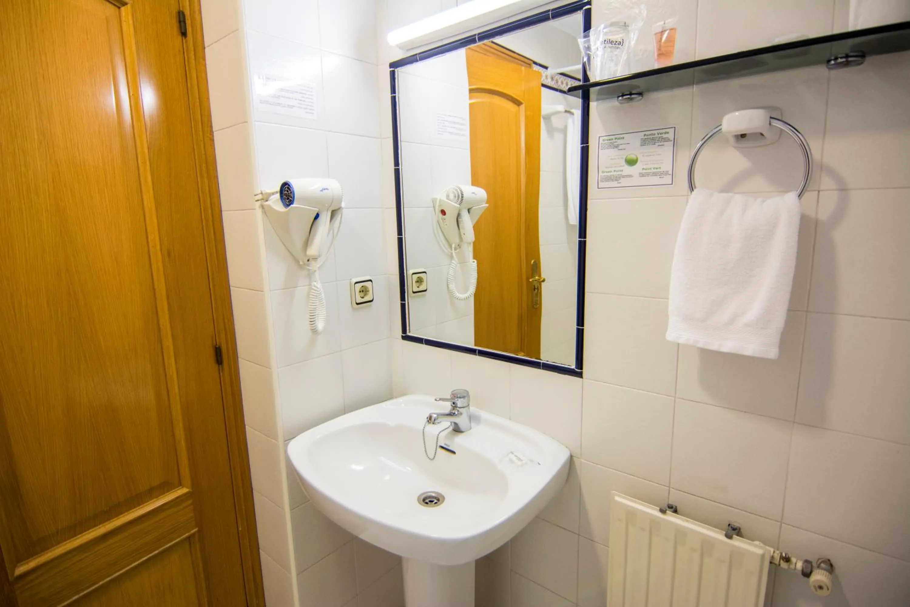 Bathroom in Libredón Rooms