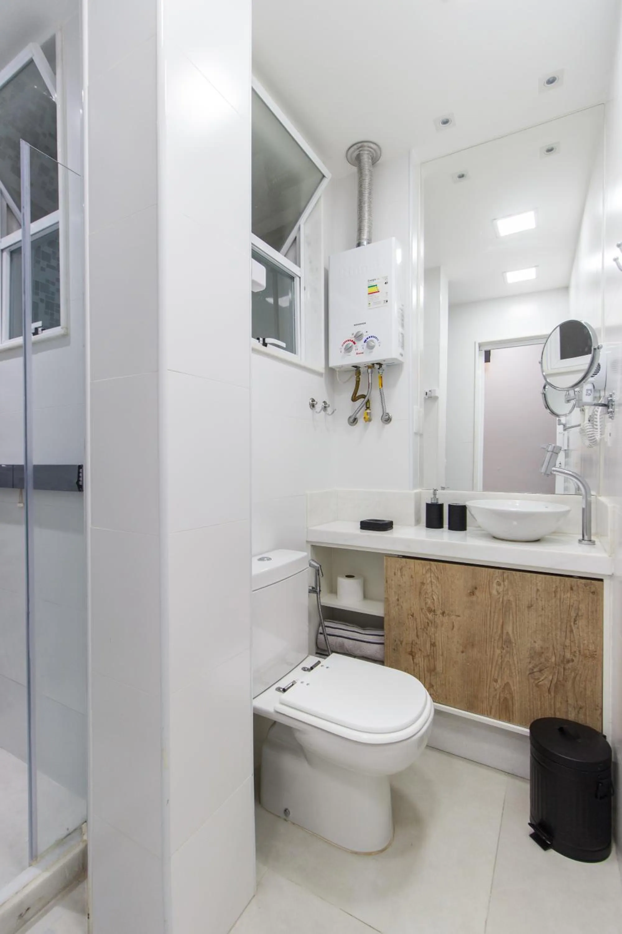 STUDIO ACONCHEGANTE à 3 min da praia de copa!