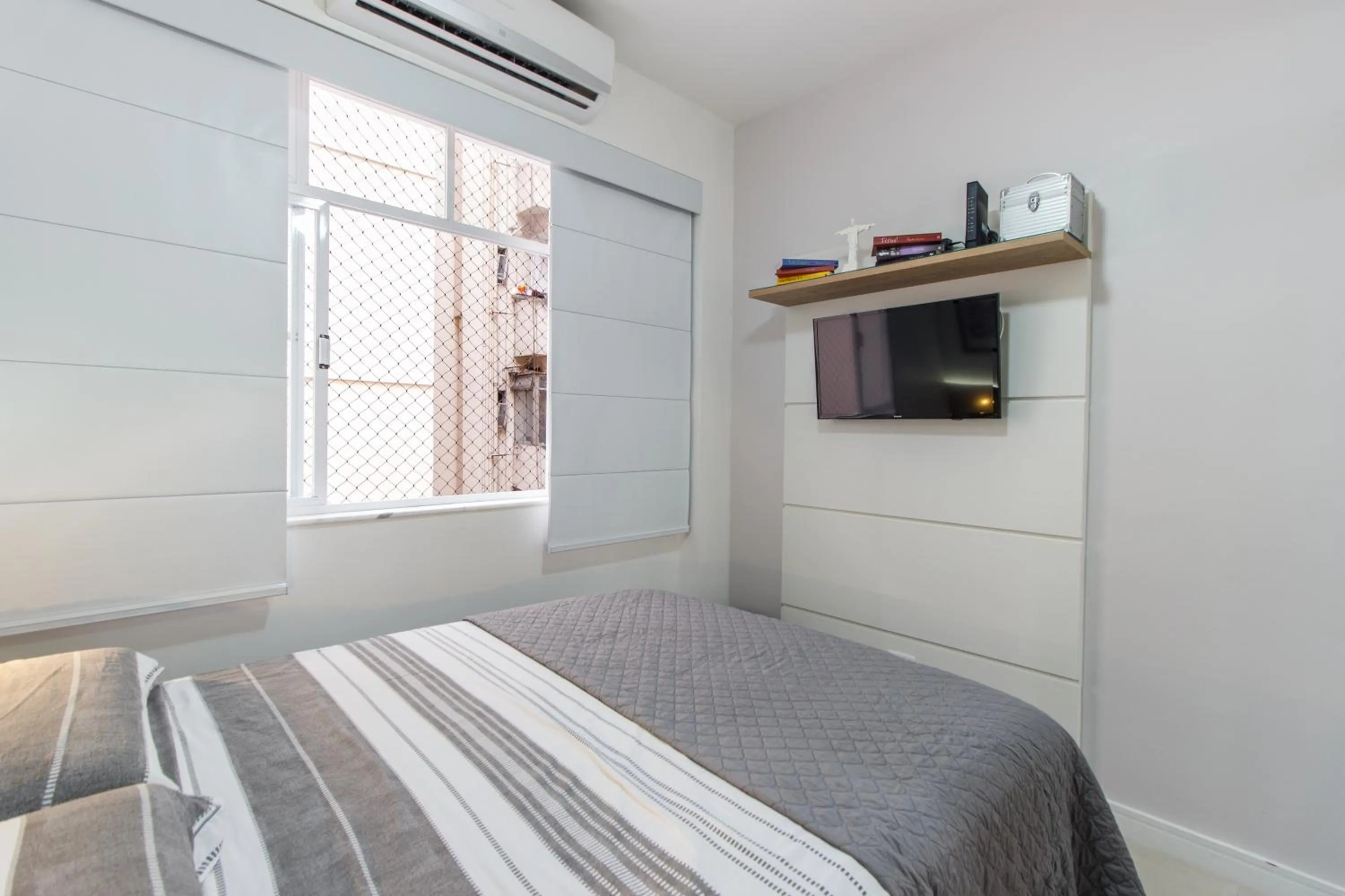 Property building, Bed in STUDIO ACONCHEGANTE à 3 min da praia de copa!