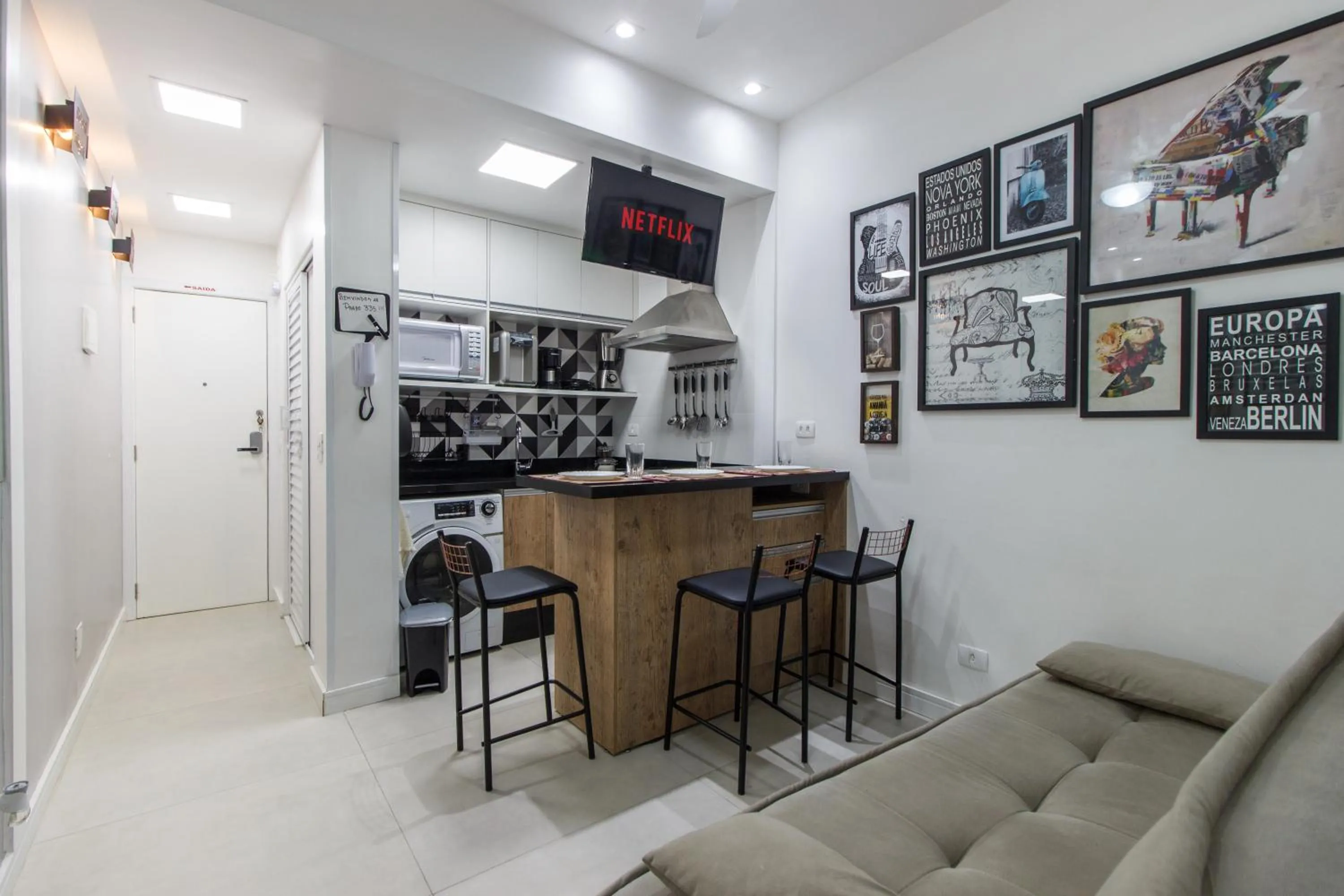 STUDIO ACONCHEGANTE à 3 min da praia de copa!