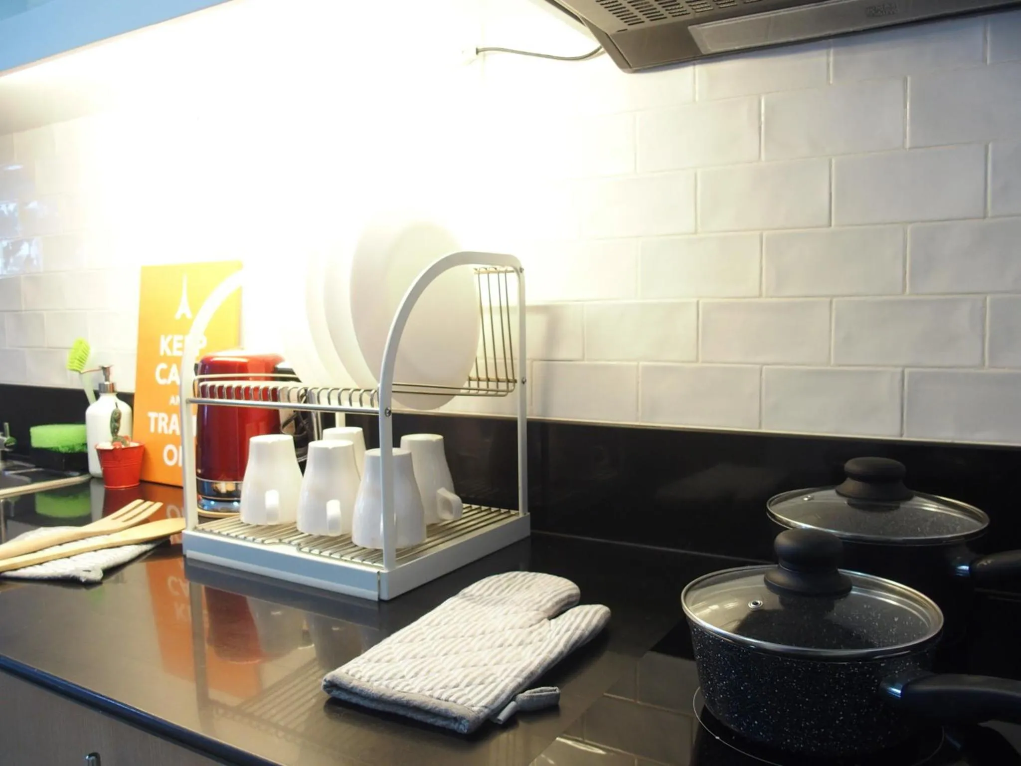 Kitchen or kitchenette in Cozy Family Suite with Stunning View of Taal