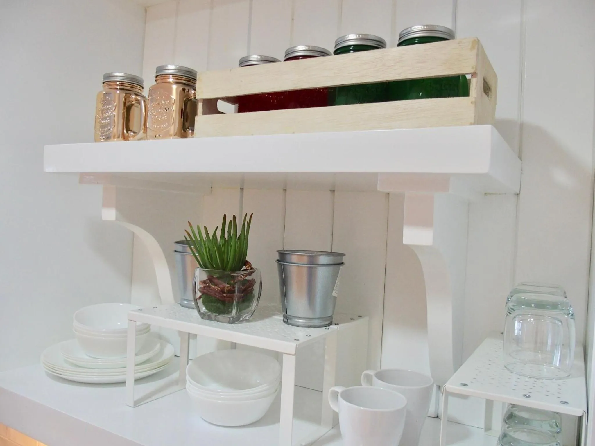 Kitchen or kitchenette in Cozy Family Suite with Stunning View of Taal