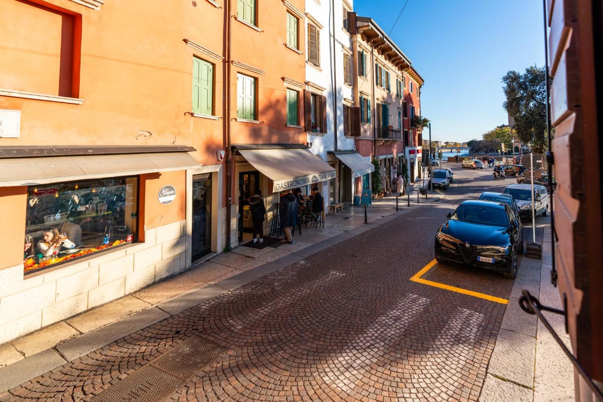 Neighbourhood in La finestra sul Ponte by Postcardsfrom