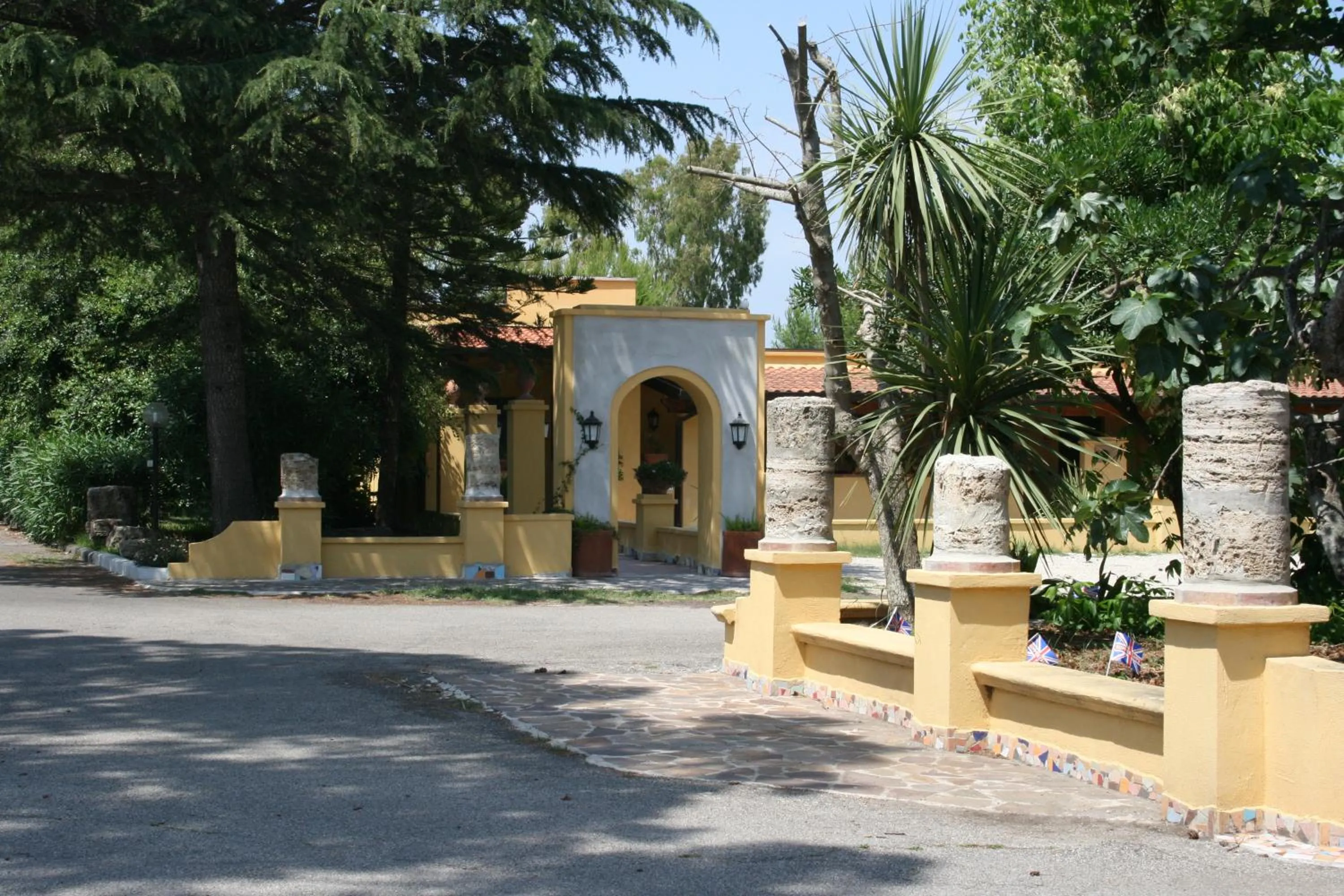 Facade/entrance in Hotel Villa Rita