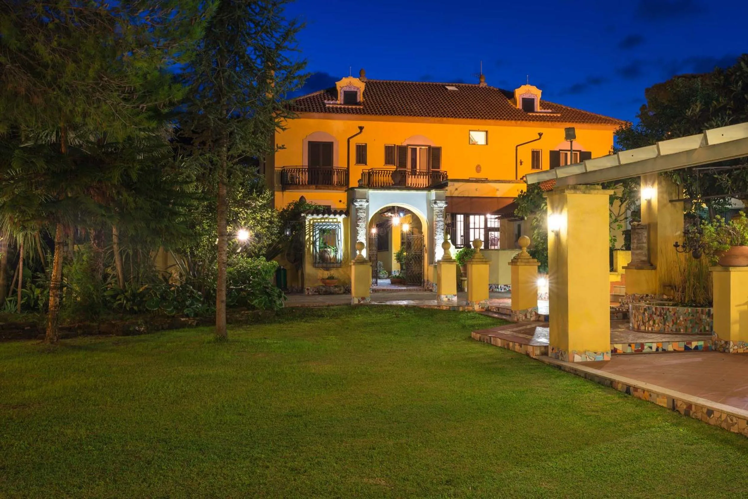 Property building in Hotel Villa Rita