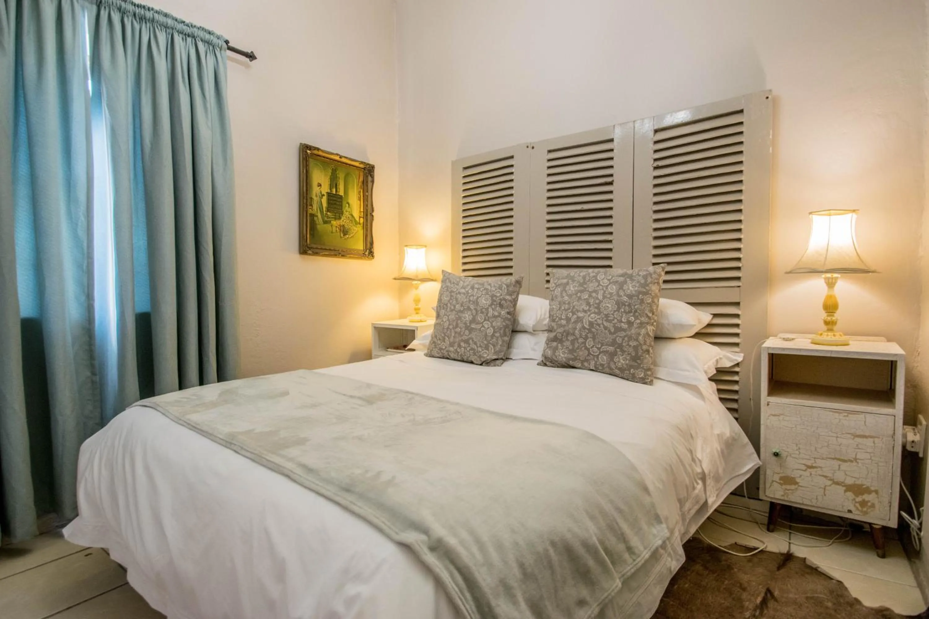 Bedroom, Bed in Perlman House
