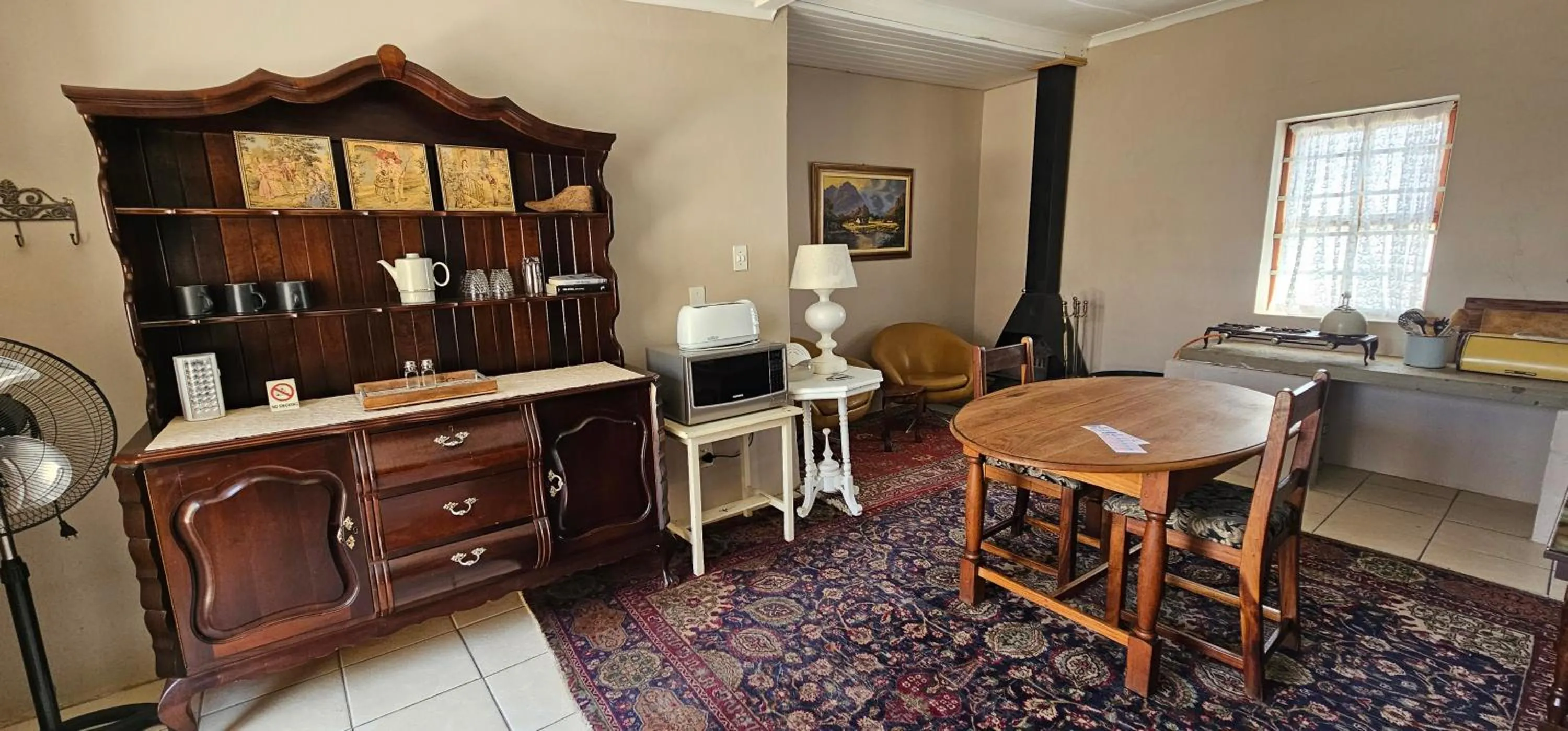 Living room in Perlman House