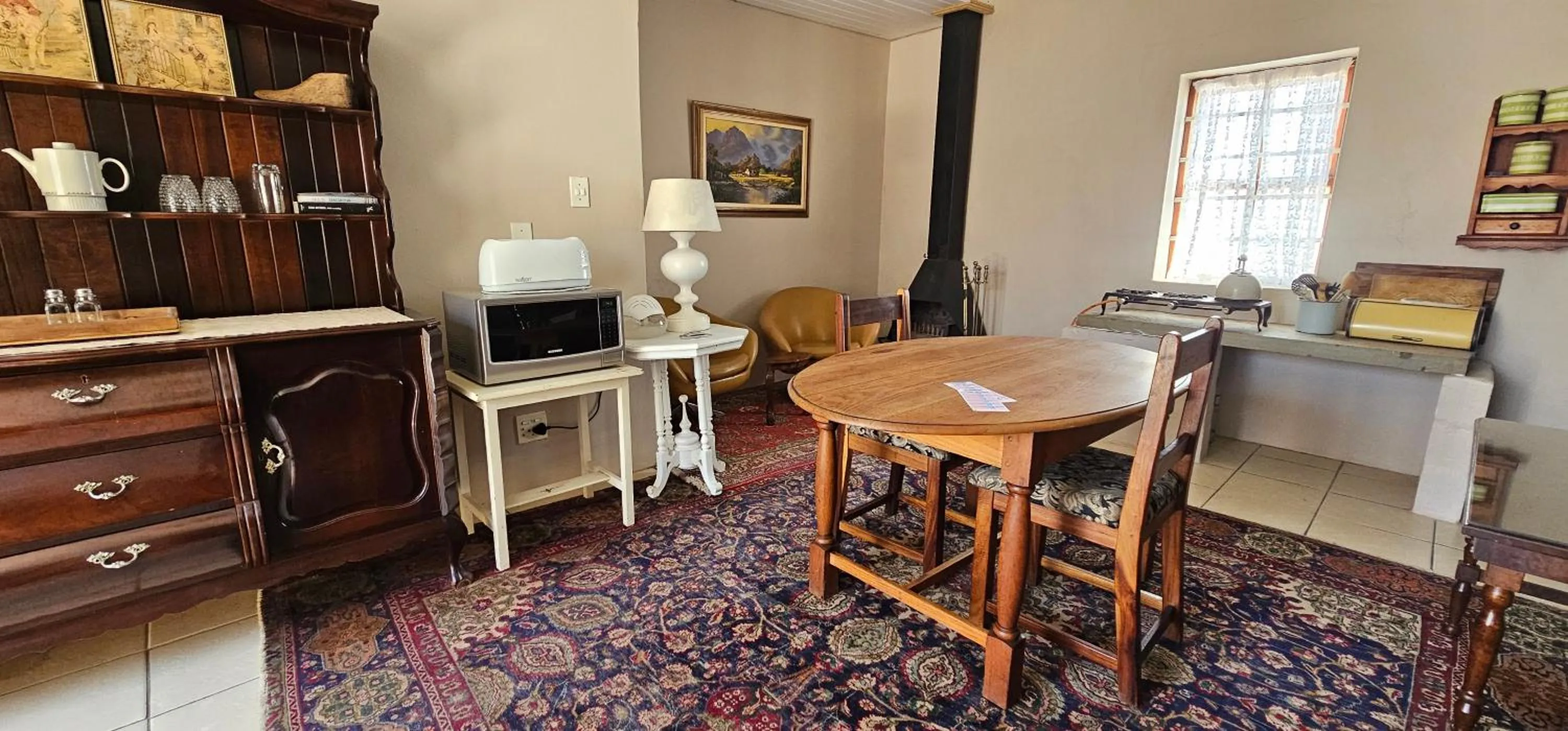 Living room in Perlman House