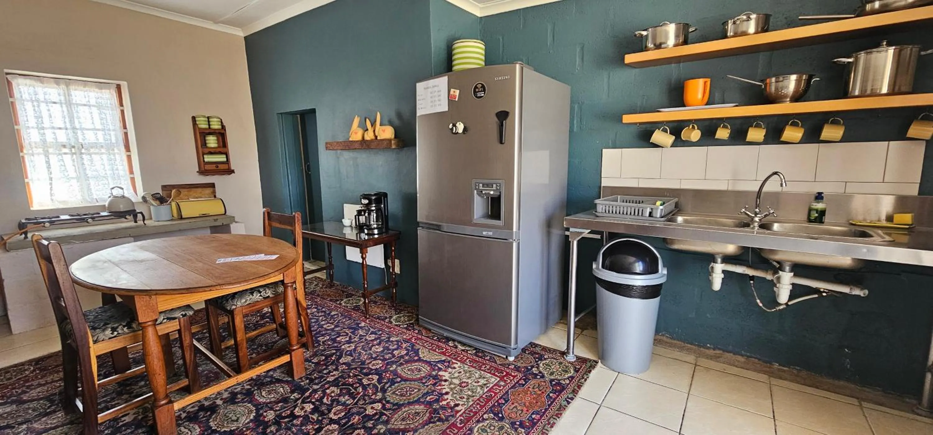Kitchen or kitchenette in Perlman House