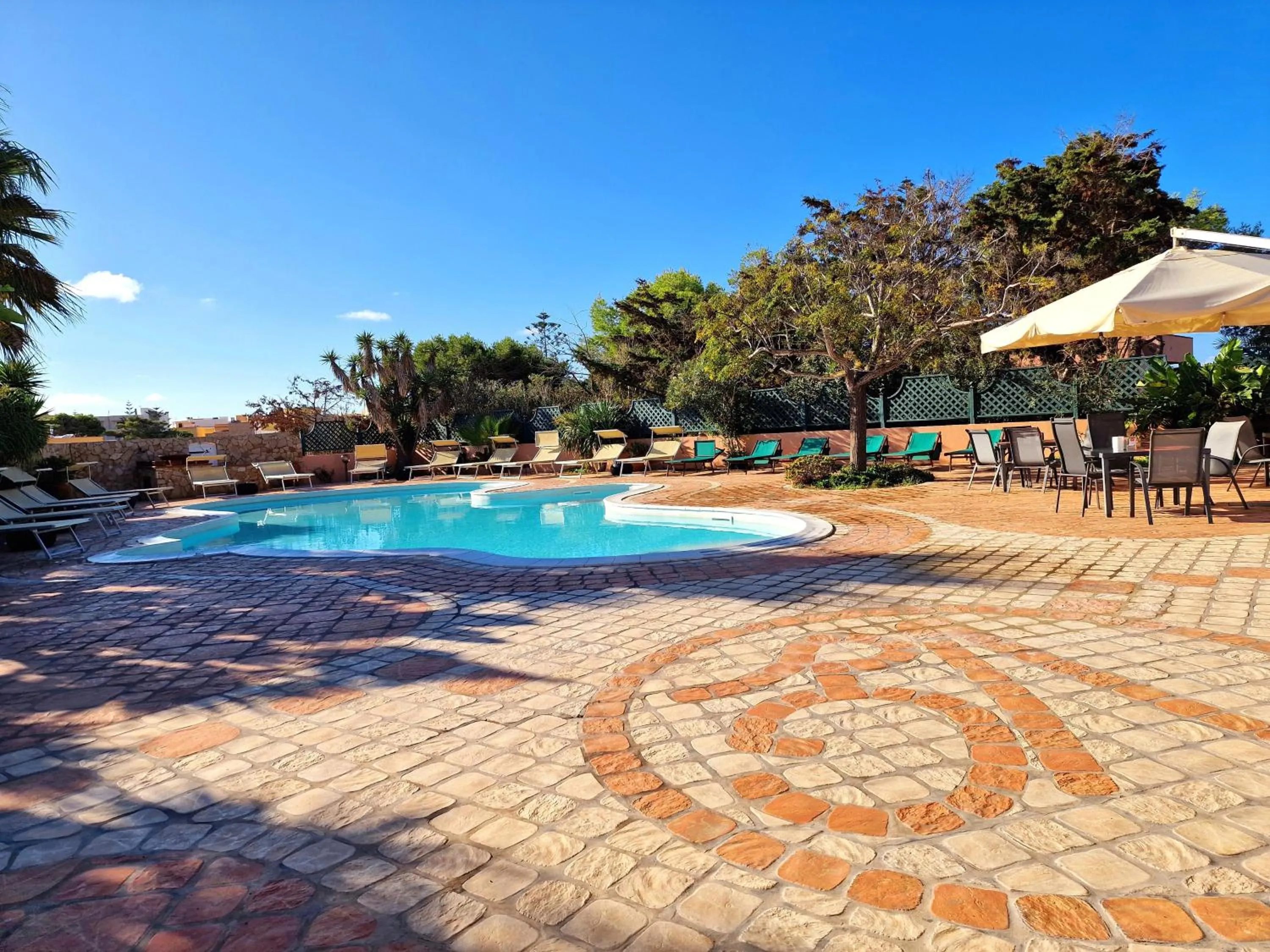 Pool view in B&B Villa Giulia