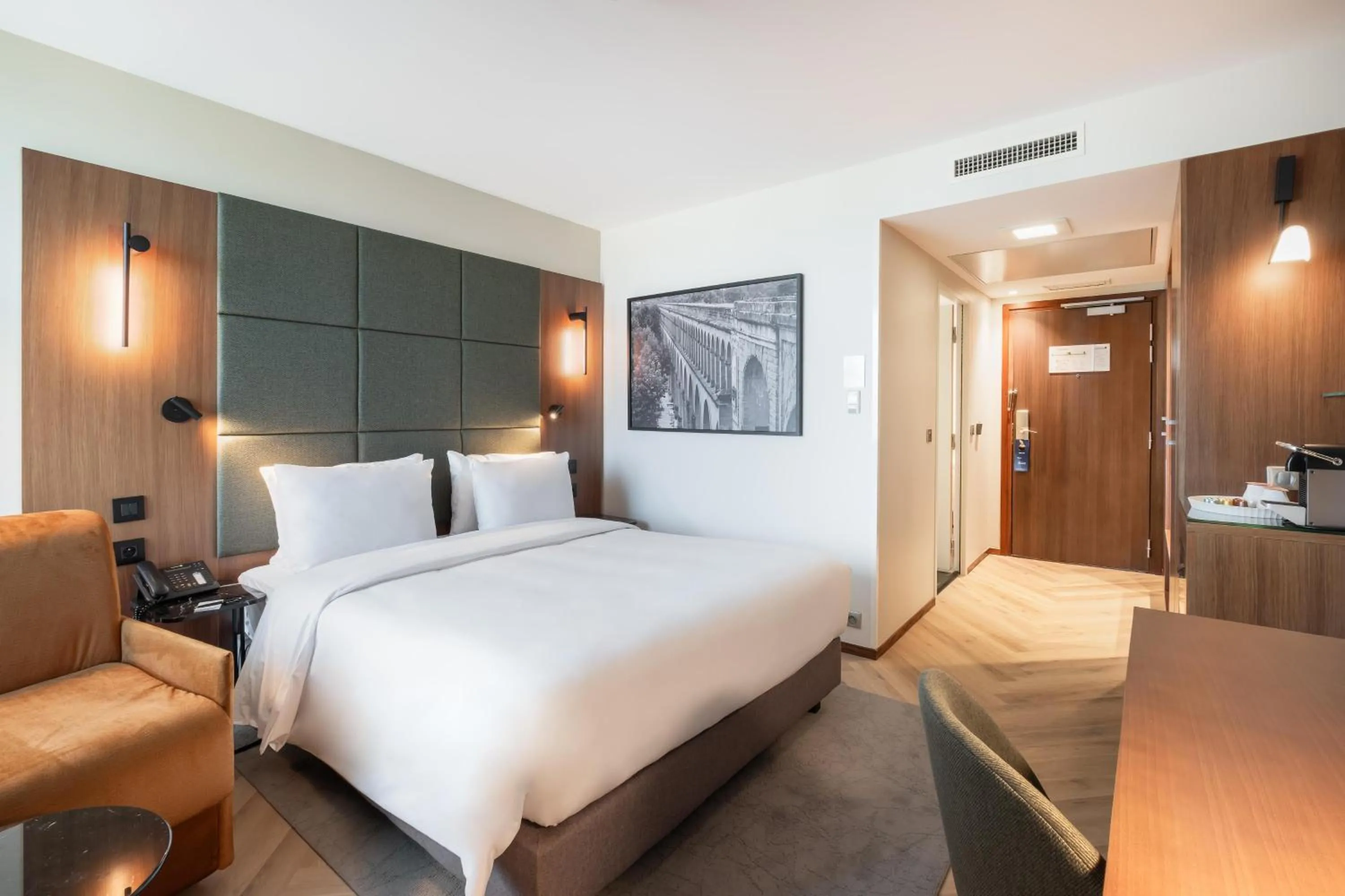 Bedroom, Bed in Radisson Blu Hotel, Montpellier