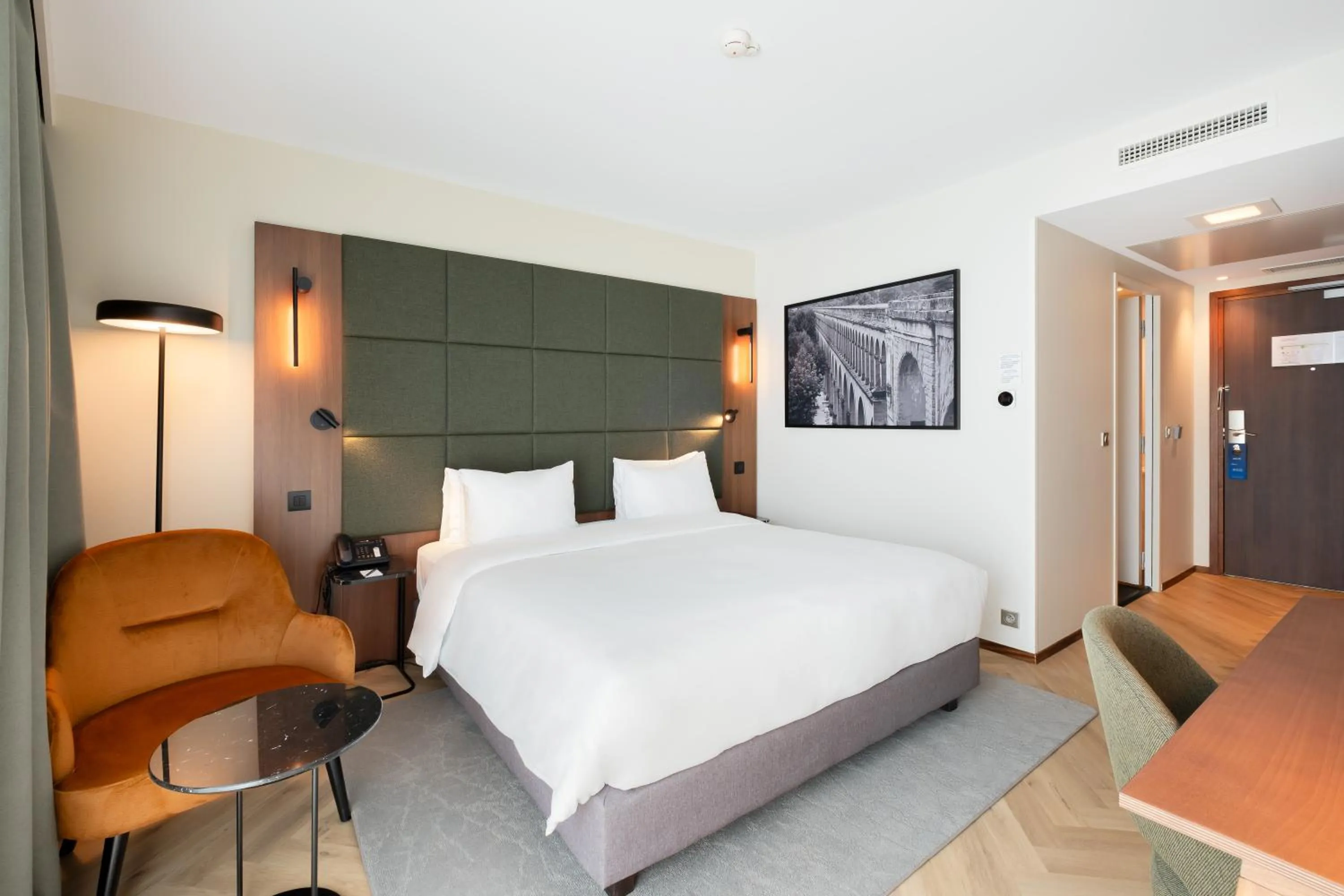 Bed in Radisson Blu Hotel, Montpellier