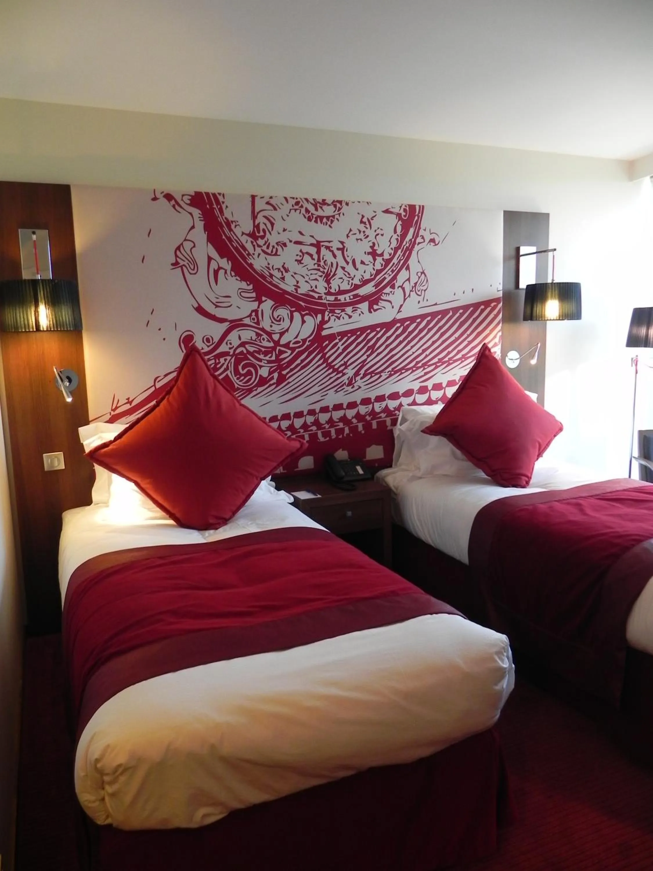 Family, Bed in Radisson Blu Hotel, Montpellier