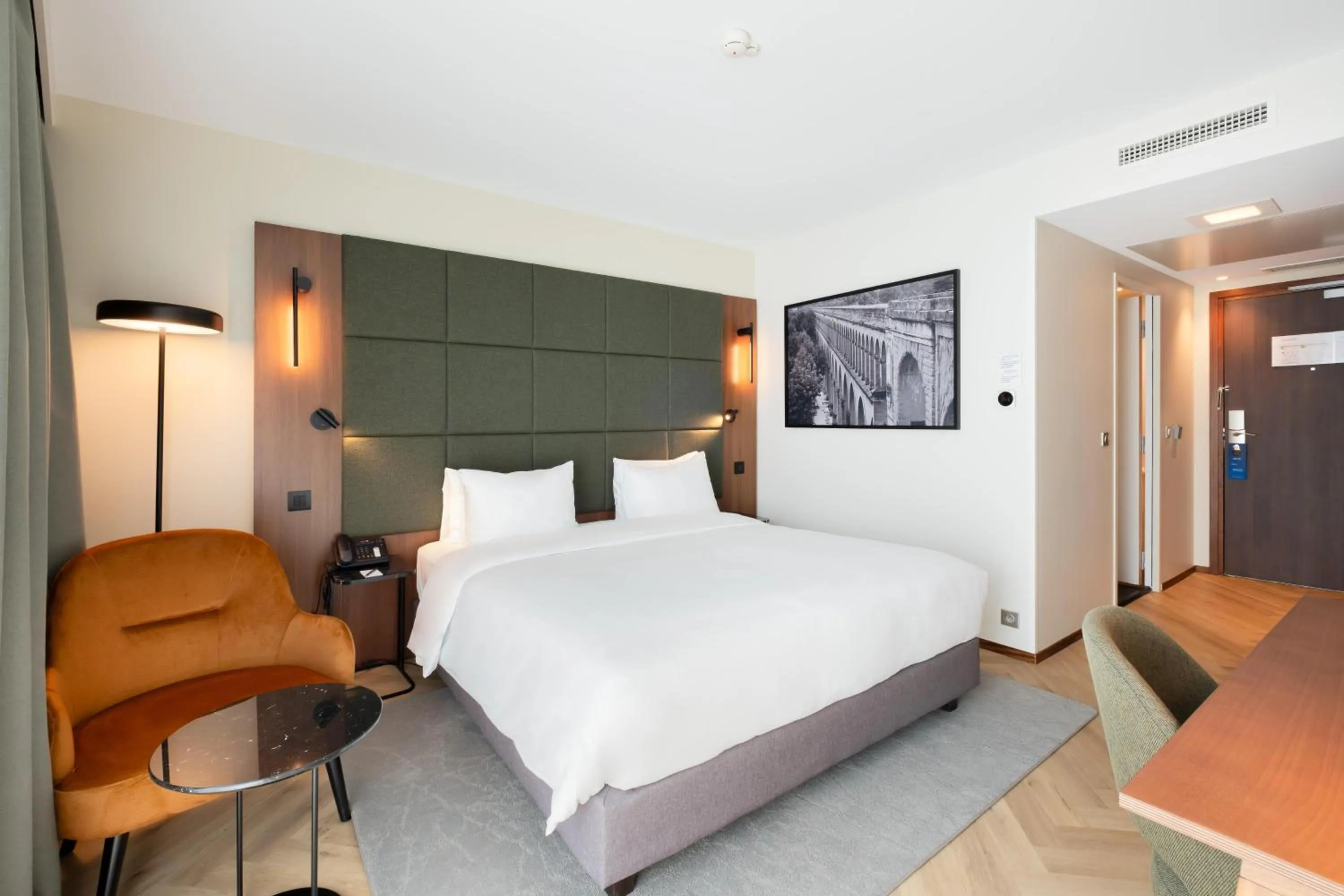 Bedroom, Bed in Radisson Blu Hotel, Montpellier