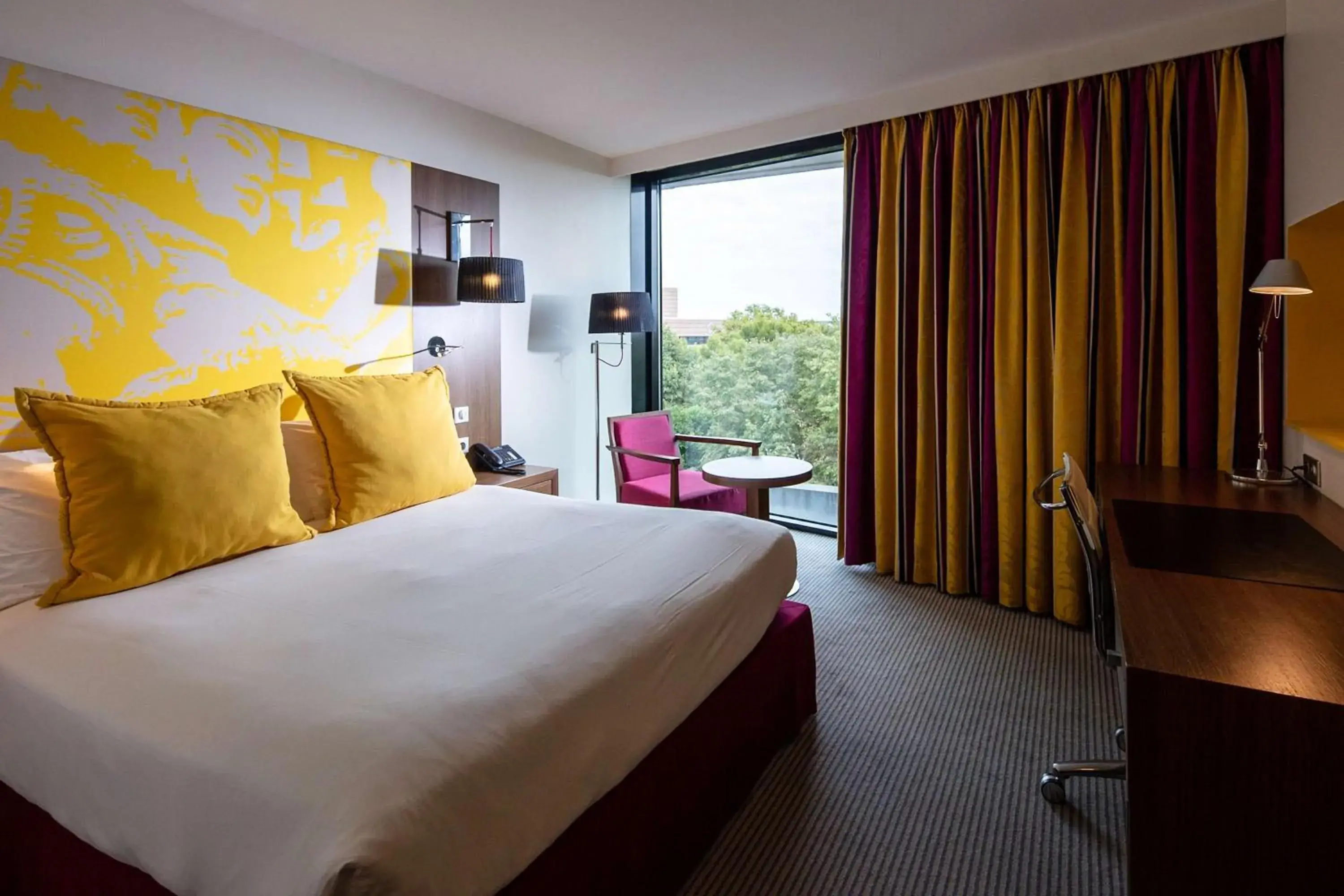 Bedroom, Bed in Radisson Blu Hotel, Montpellier Bedroom, Bed in Radisson Blu Hotel, Montpellier