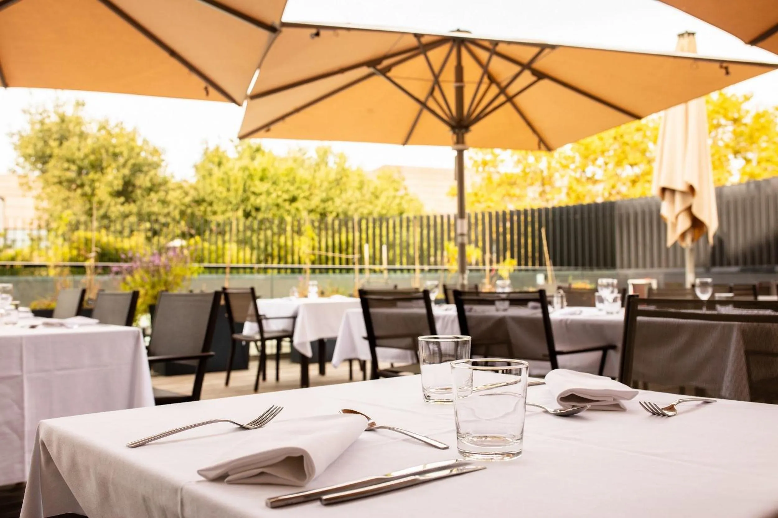 Restaurant/places to eat in Radisson Blu Hotel, Montpellier