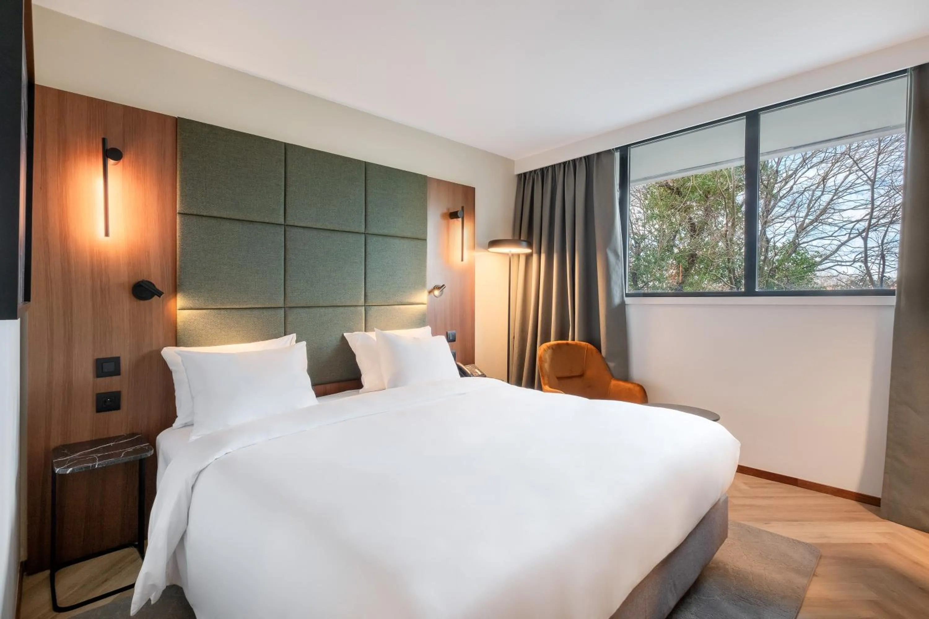 Bed in Radisson Blu Hotel, Montpellier