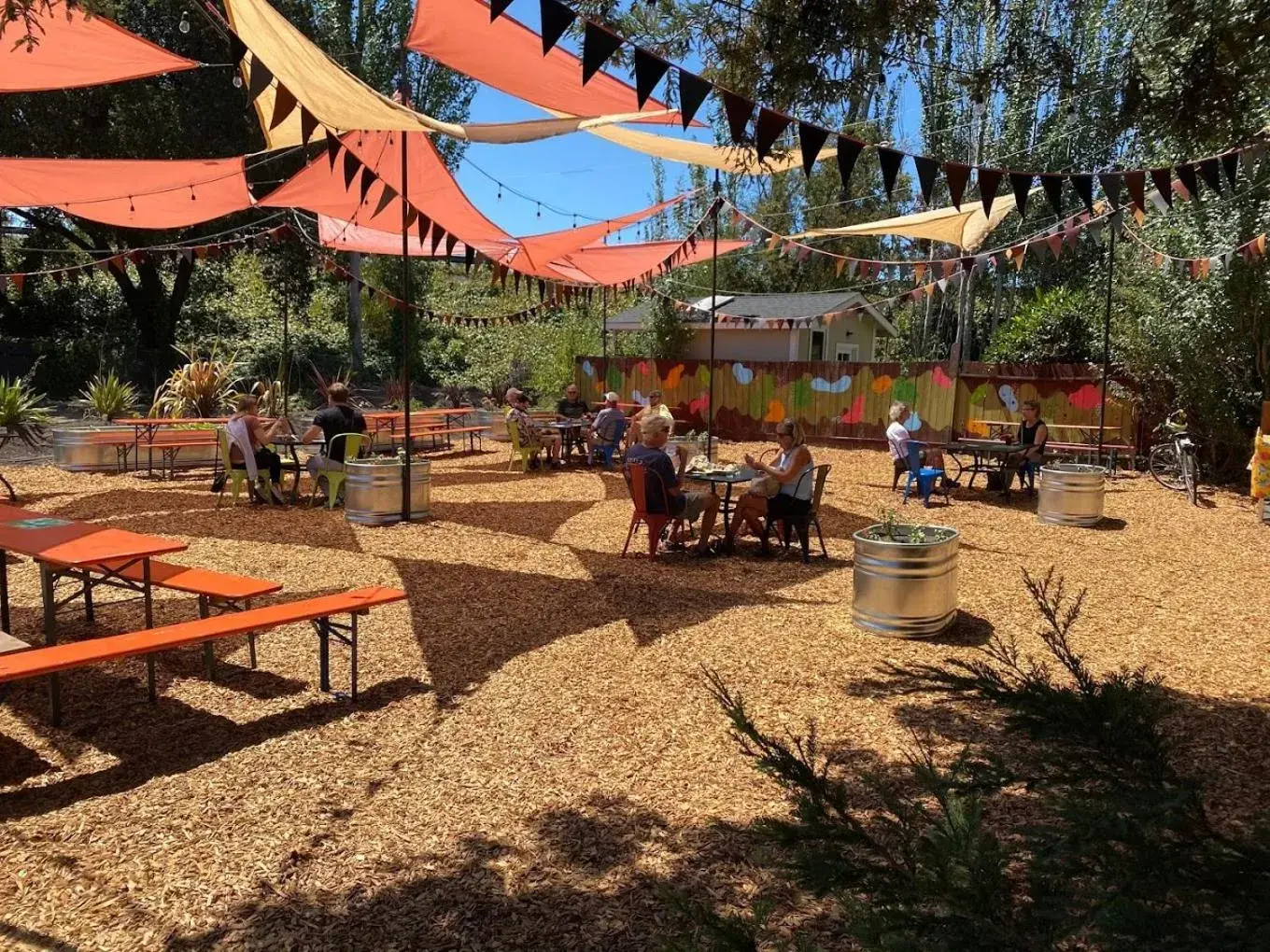 Restaurant/places to eat in The Astro Restaurant/places to eat in The Astro