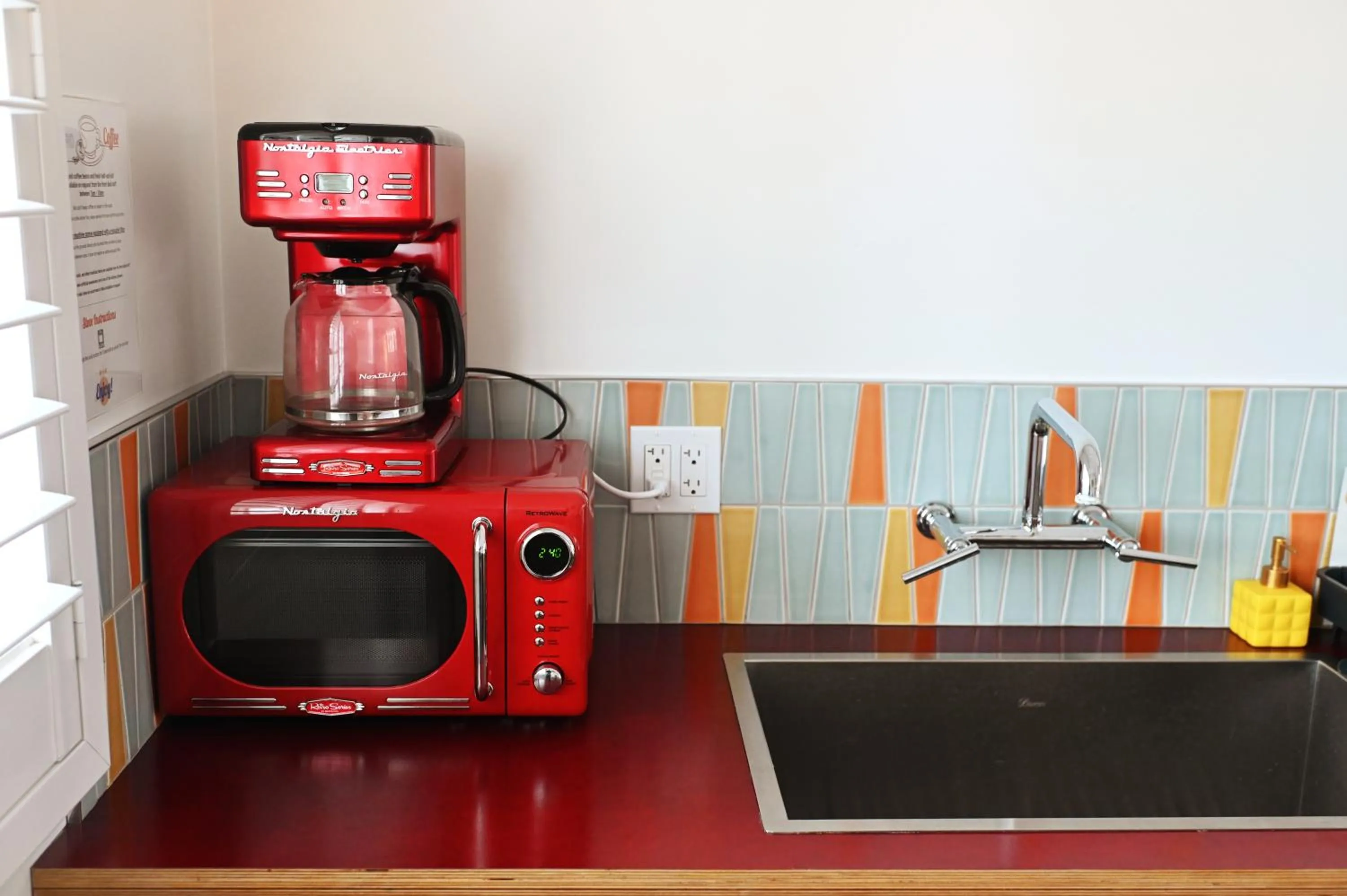 Coffee/tea facilities in The Astro