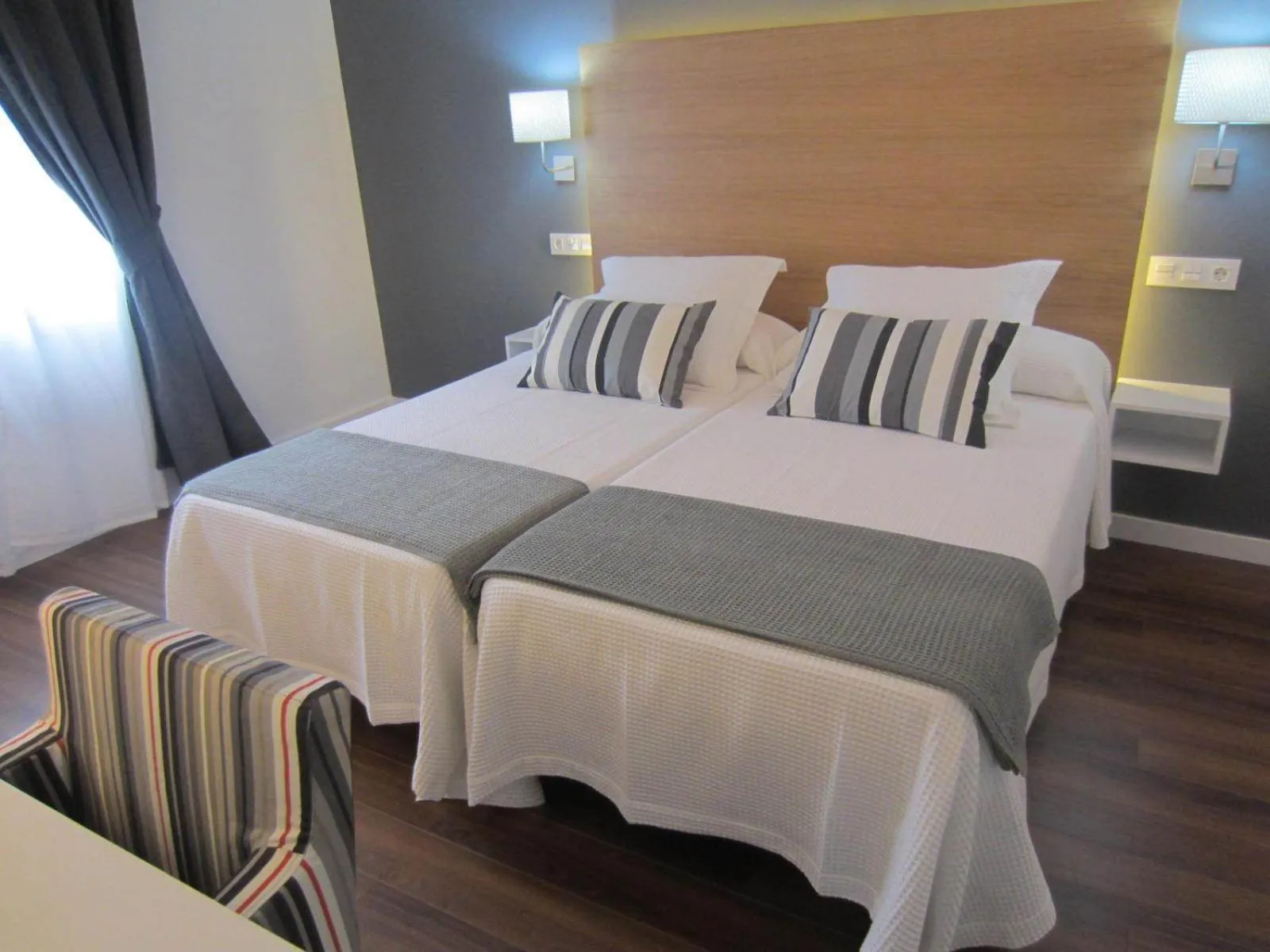 Bedroom, Bed in Hotel Llorca