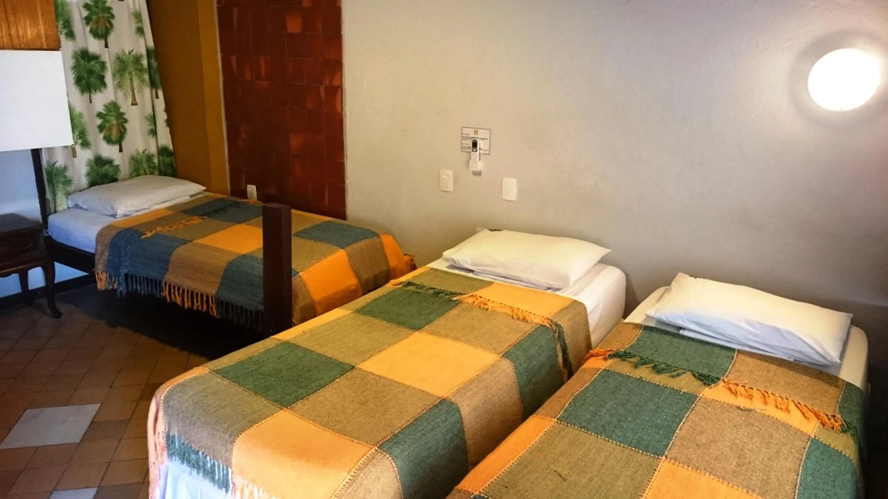 Bathroom, Bed in Laranjeiras Hostel