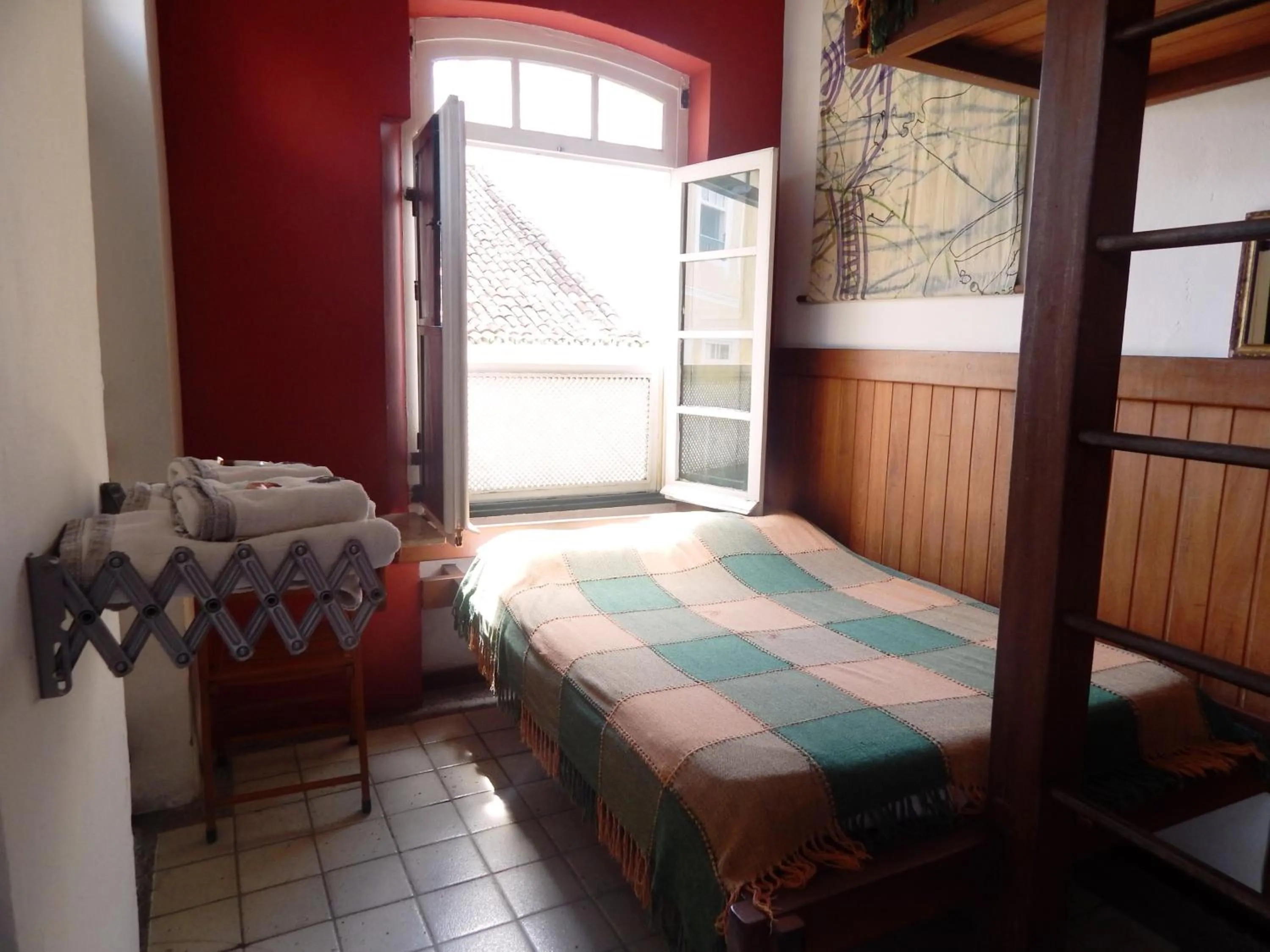 Street view, Bed in Laranjeiras Hostel