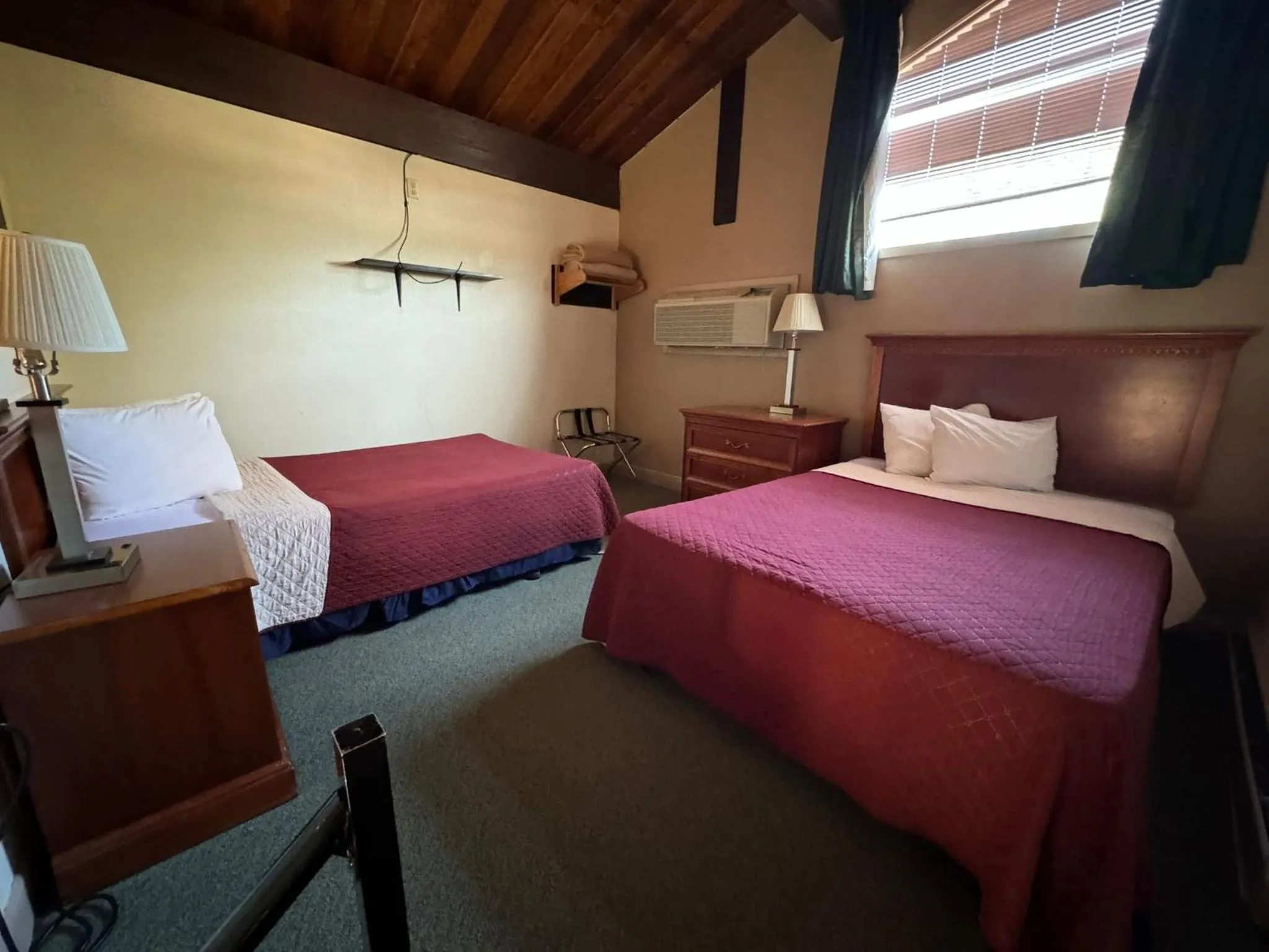 Bed in FairBridge Inn and Suites West Point