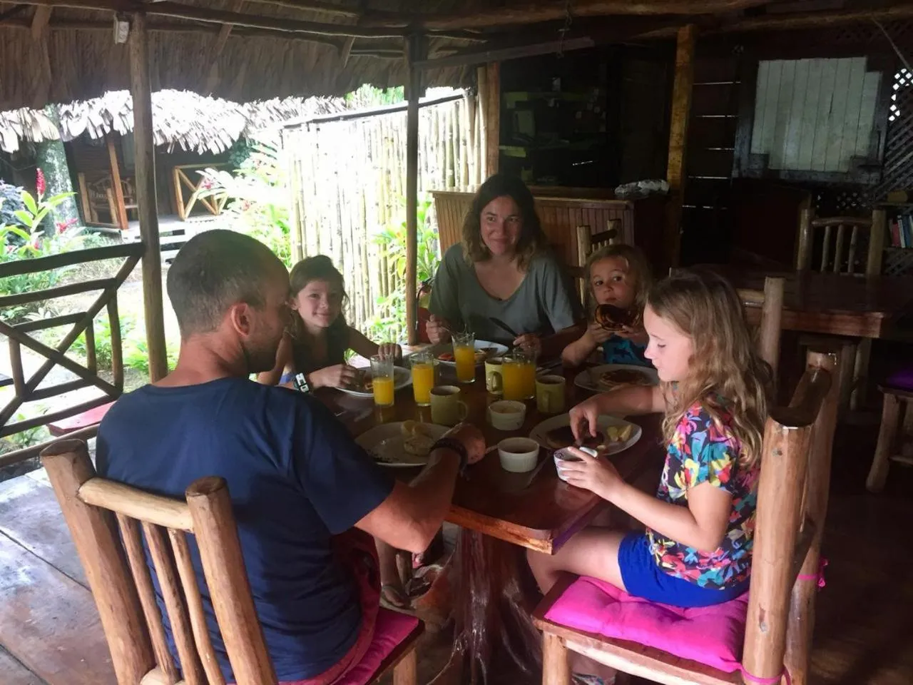 Restaurant/places to eat in Casa de la Iguana