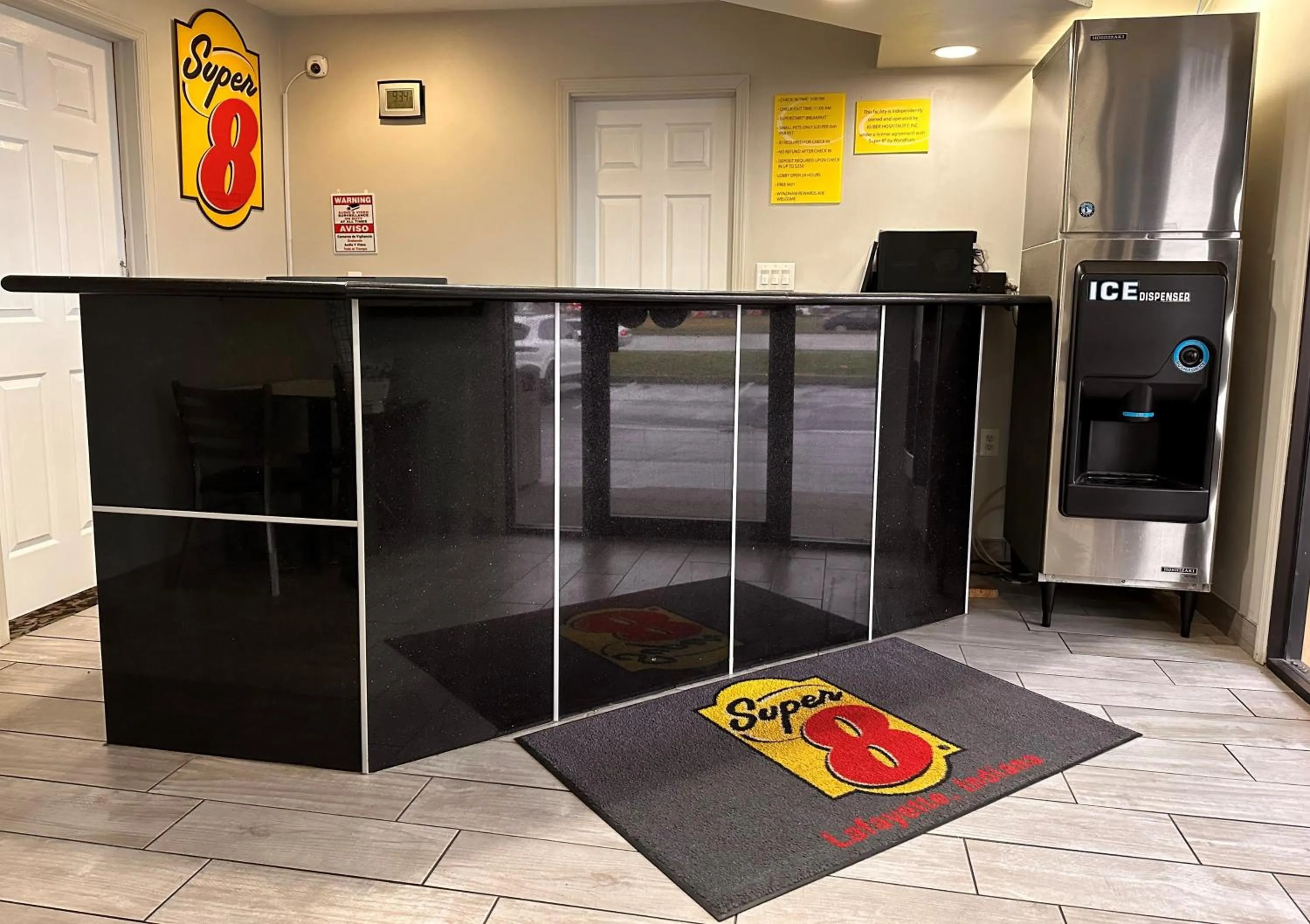 Lobby or reception in Super 8 by Wyndham Lafayette