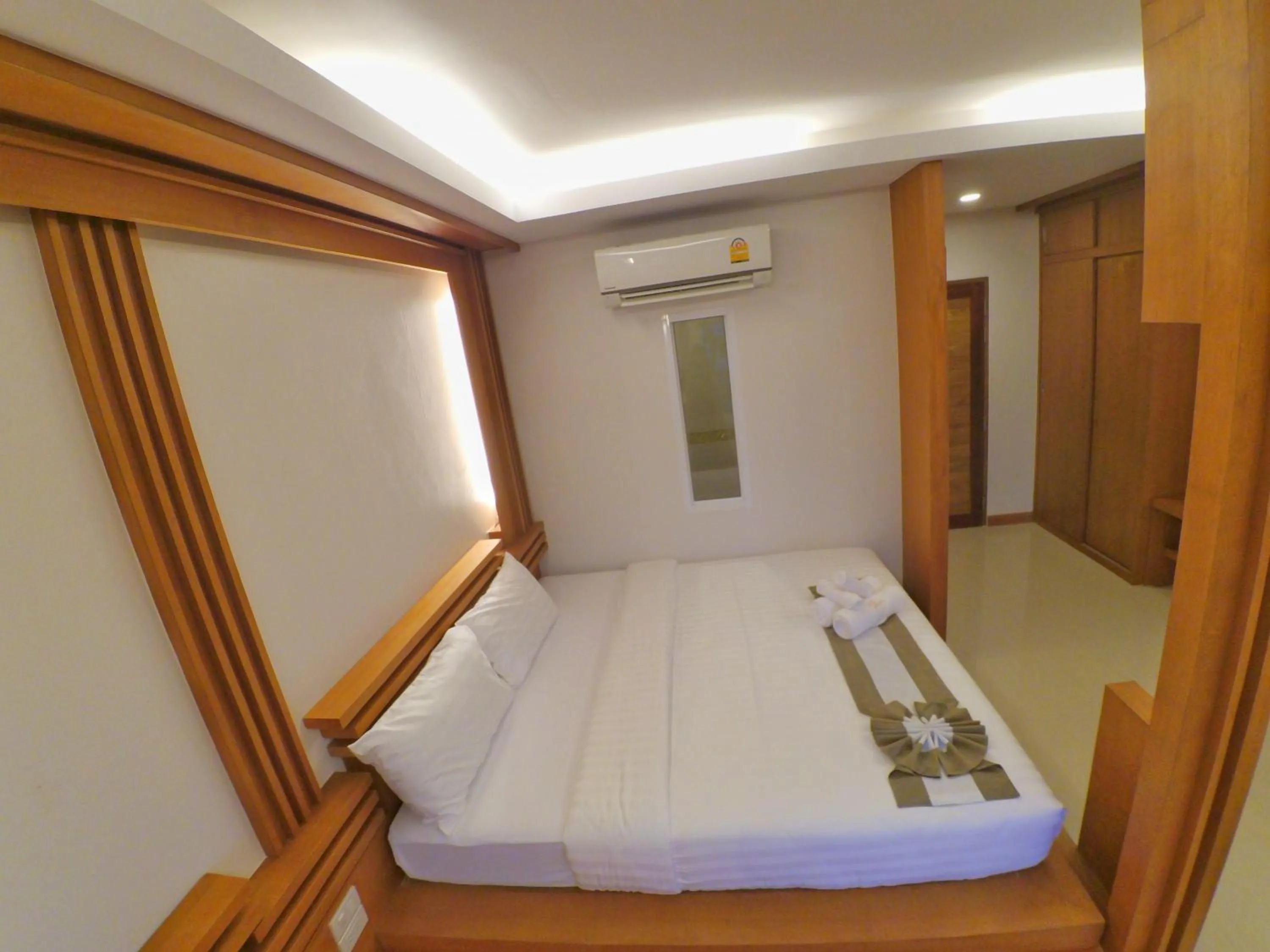 Photo of the whole room, Bed in The Peace Tara House