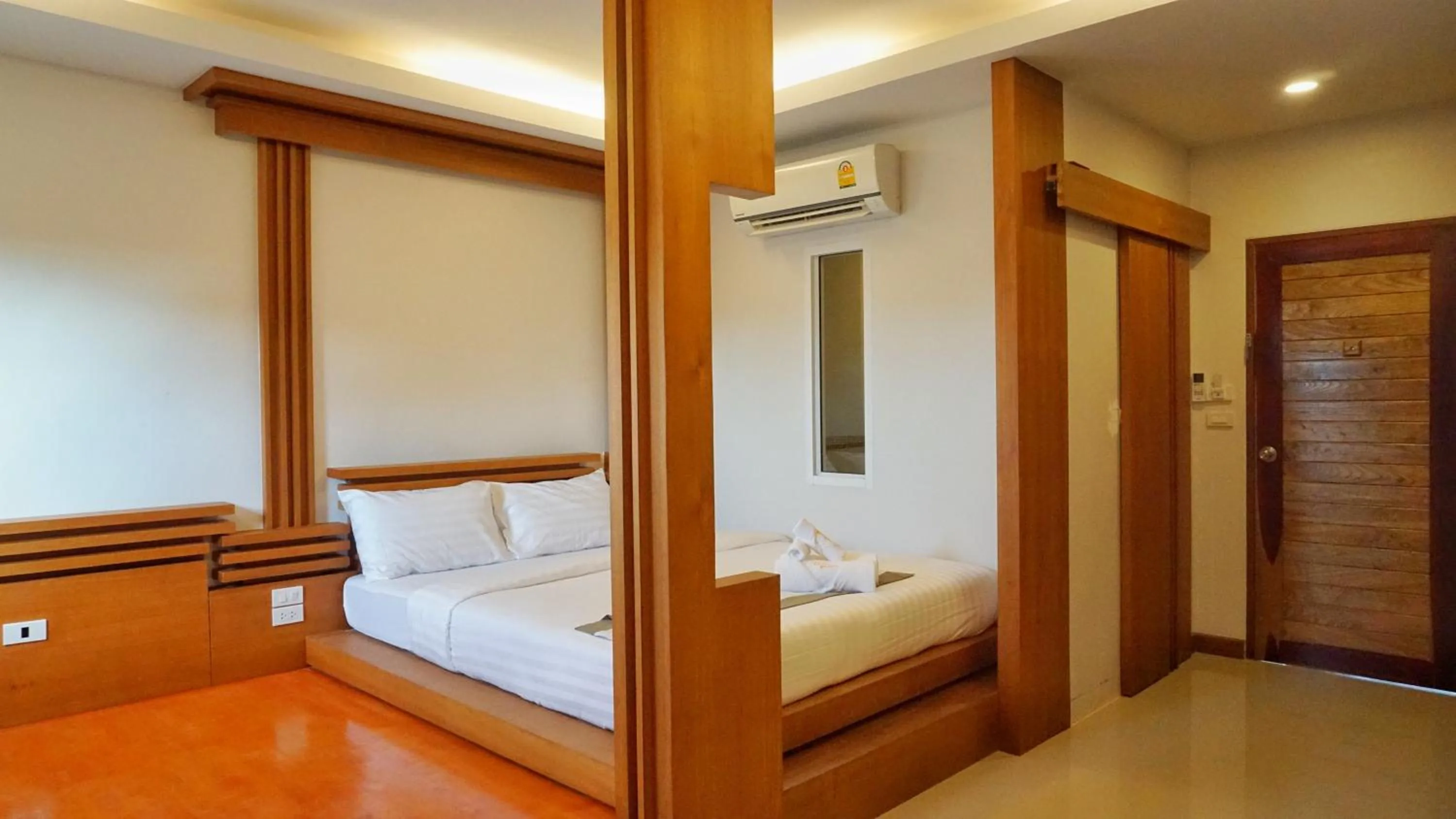 Photo of the whole room, Bed in The Peace Tara House