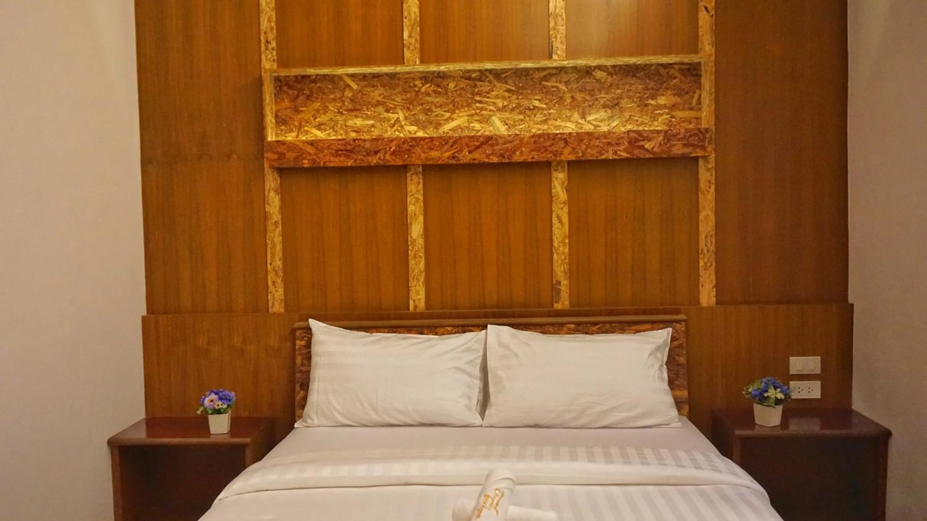 Photo of the whole room, Bed in The Peace Tara House