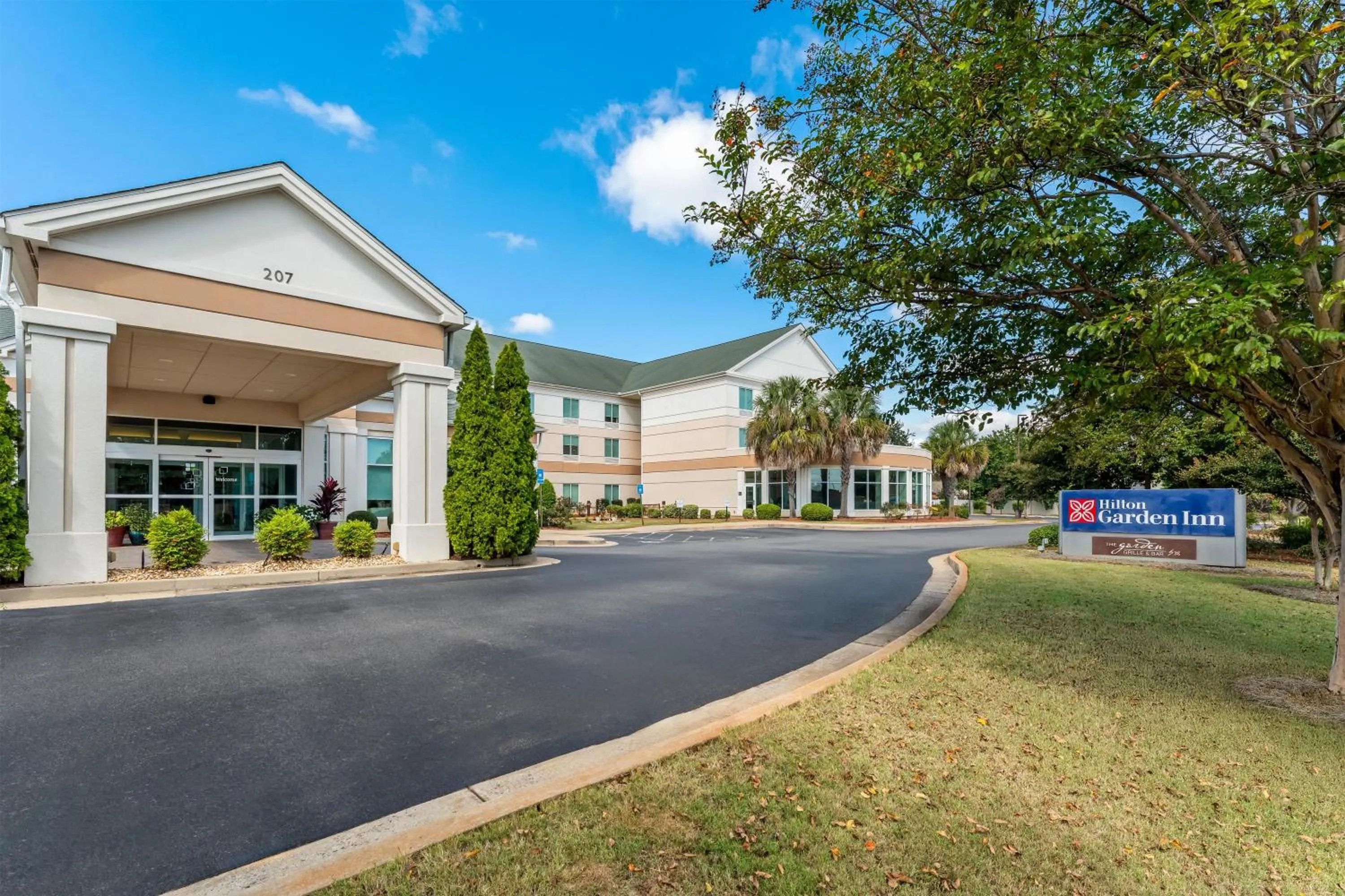 Property building in Hilton Garden Inn Warner Robins