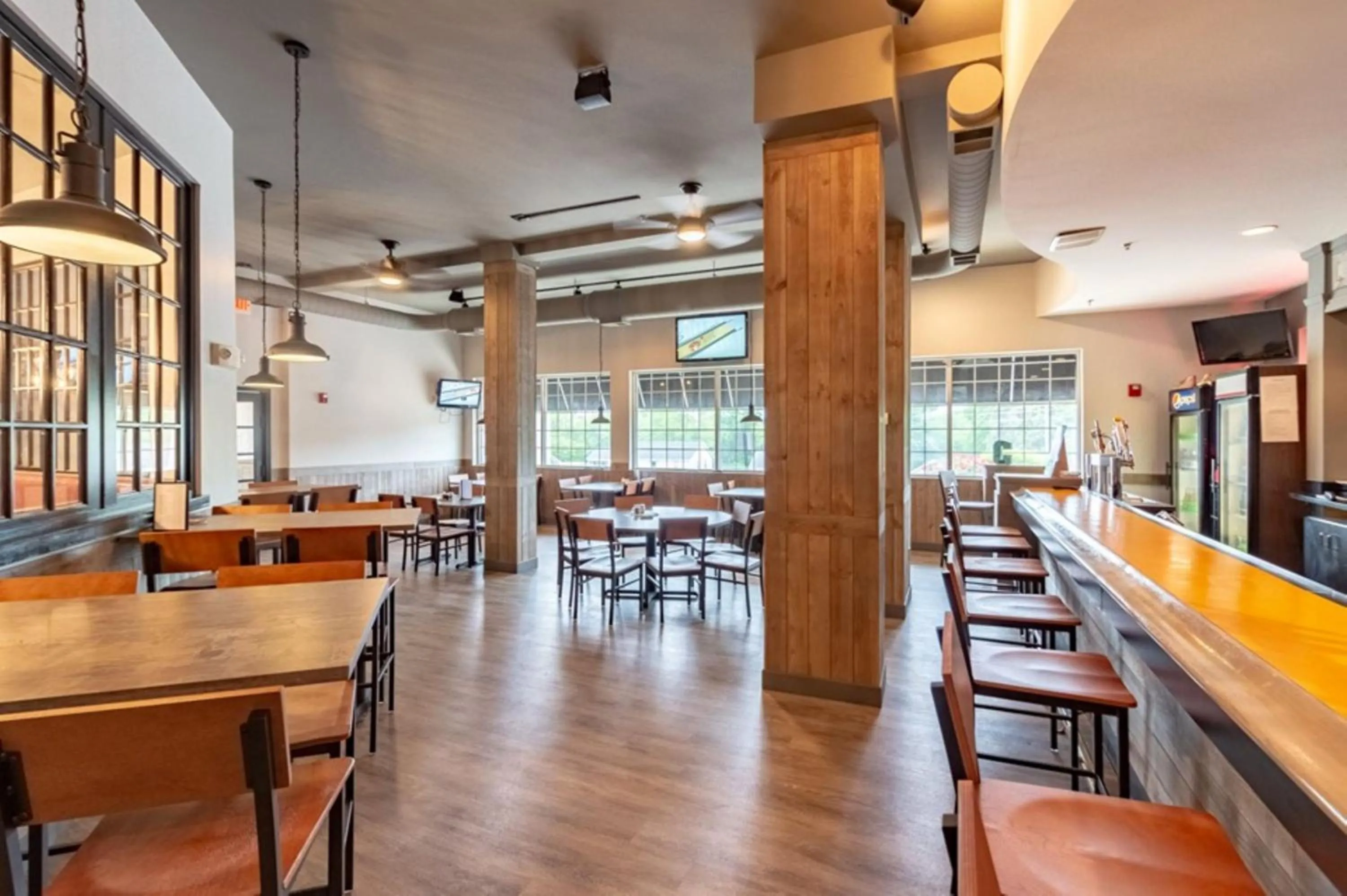 Restaurant/places to eat in Holiday Inn Poplar Bluff by IHG