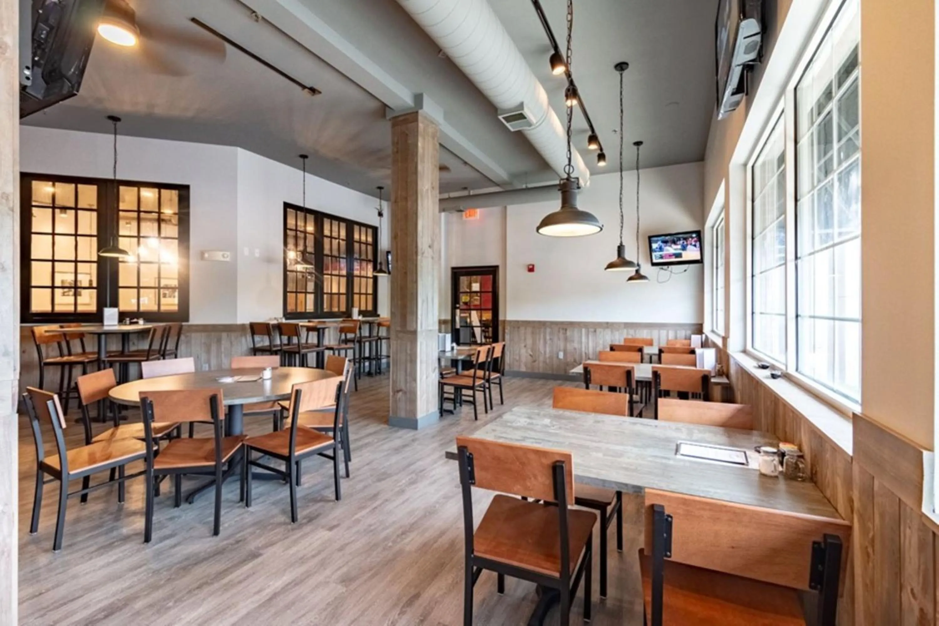 Restaurant/places to eat in Holiday Inn Poplar Bluff by IHG