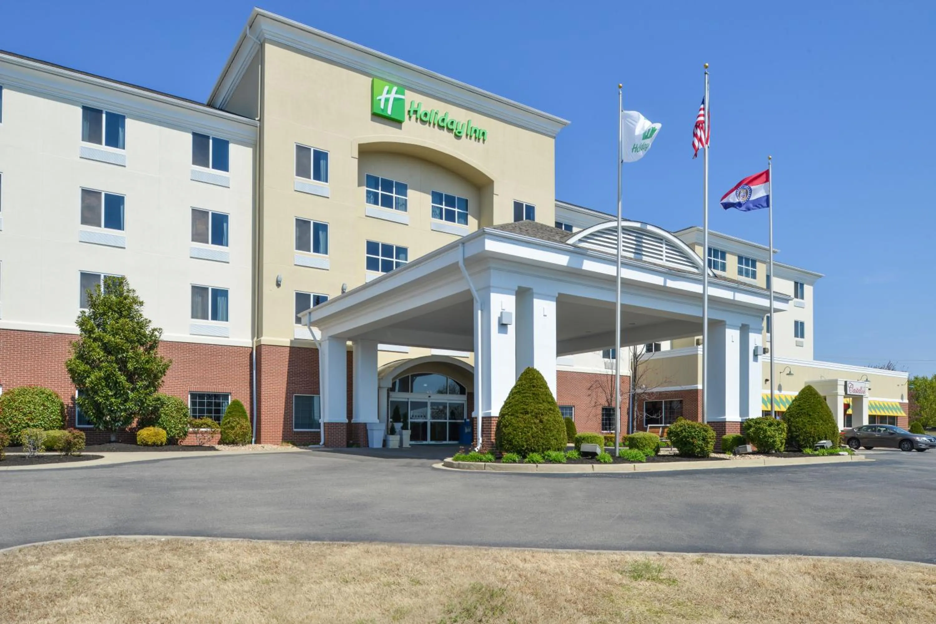 Property building in Holiday Inn Poplar Bluff by IHG