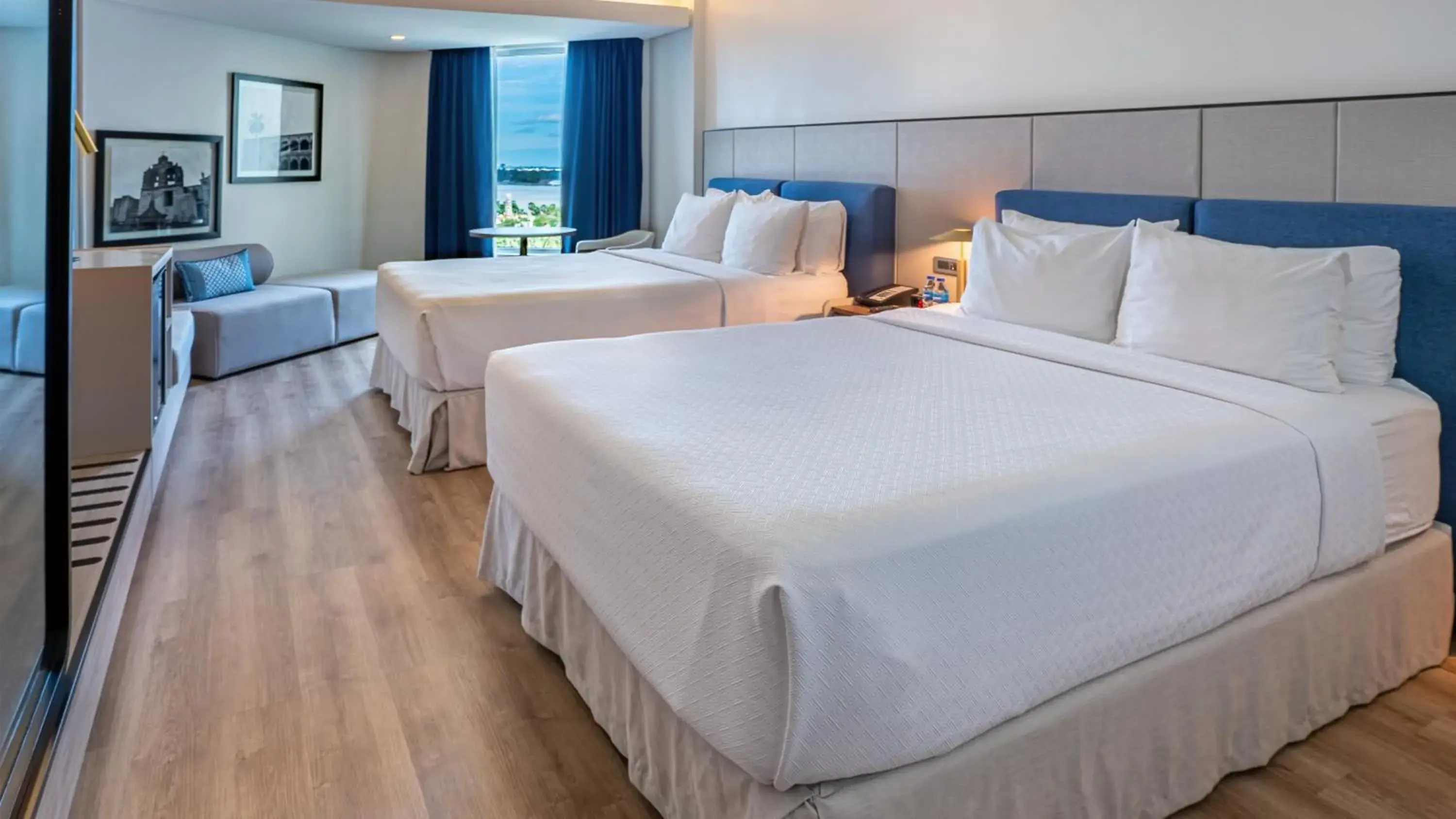 Photo of the whole room, Bed in Crowne Plaza Santo Domingo by IHG Photo of the whole room, Bed in Crowne Plaza Santo Domingo by IHG