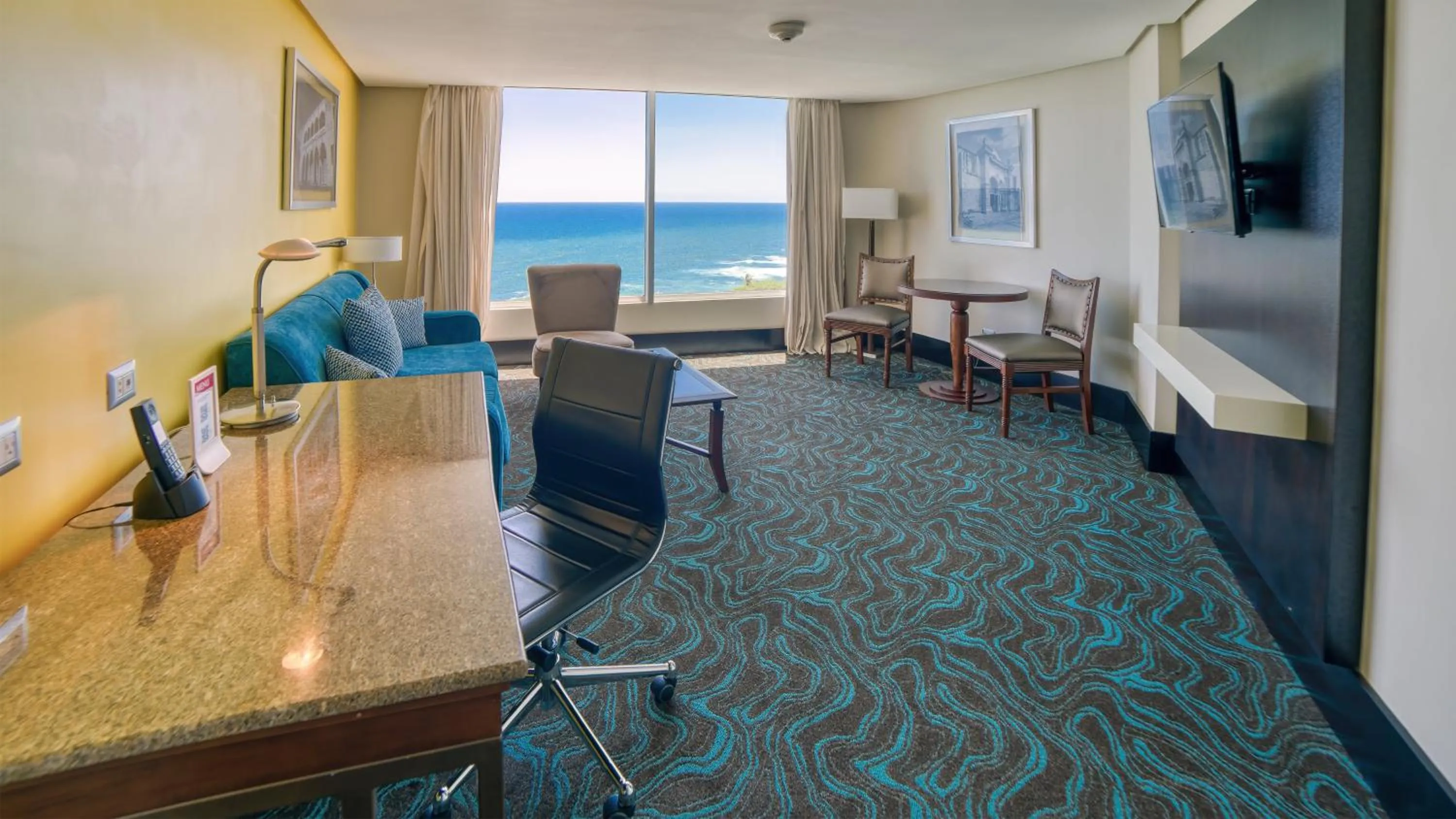 Bedroom in Crowne Plaza Santo Domingo by IHG