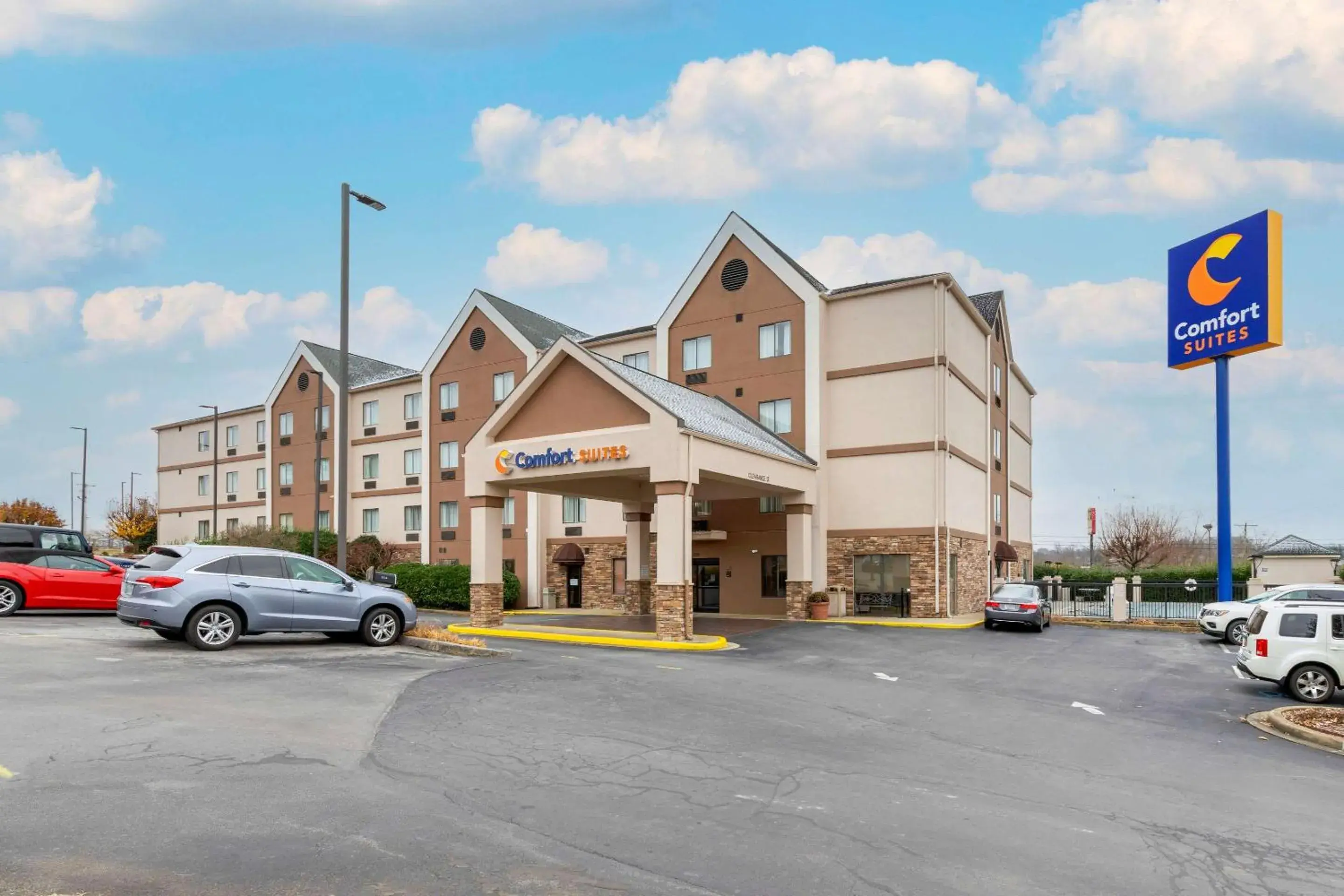 Property Building in Comfort Suites Johnson City near University