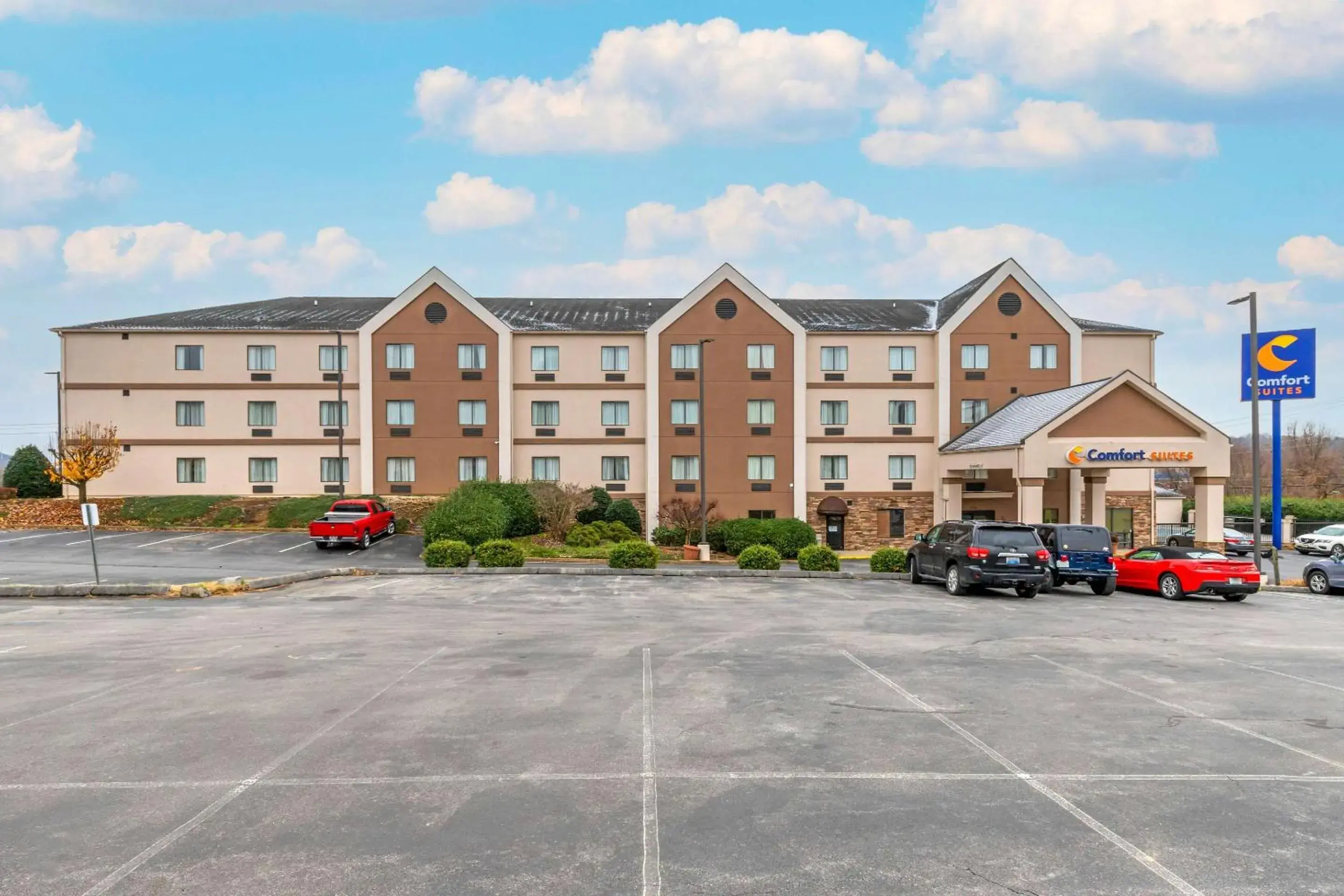 Property Building in Comfort Suites Johnson City near University