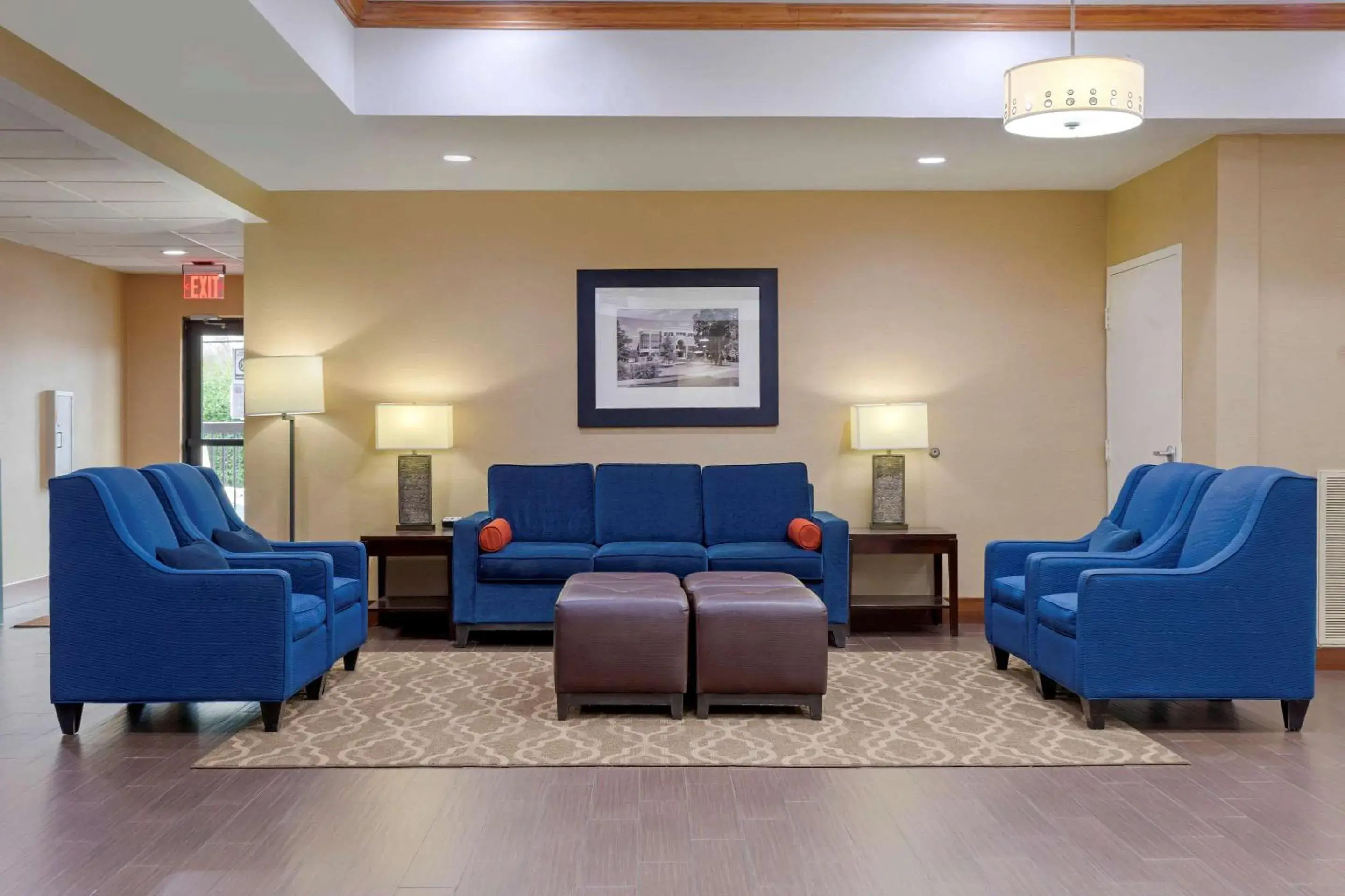 Lobby or reception in Comfort Suites Johnson City near University