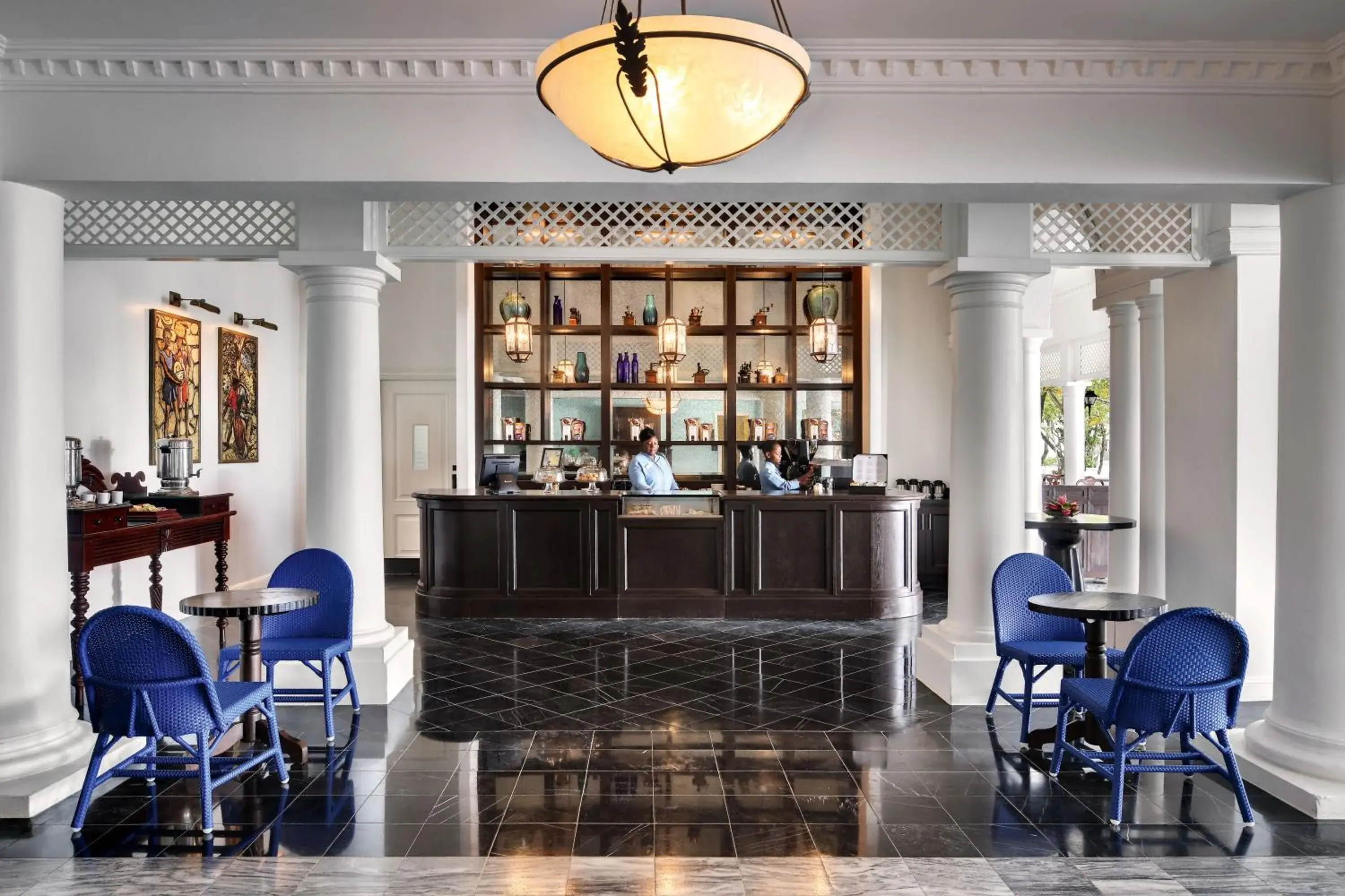 Lounge or bar in Half Moon Lounge or bar in Half Moon