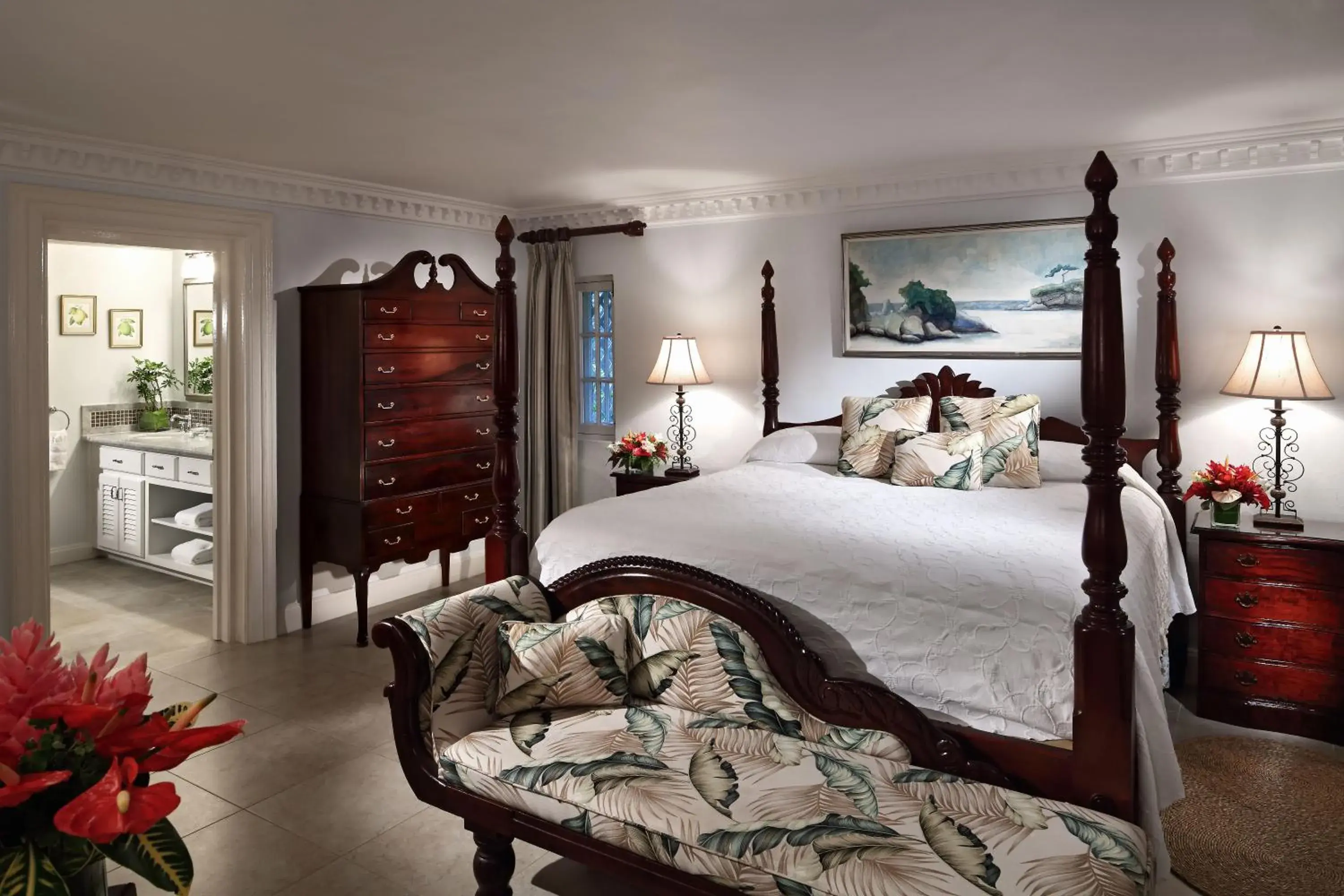 Bedroom, Bed in Half Moon Bedroom, Bed in Half Moon